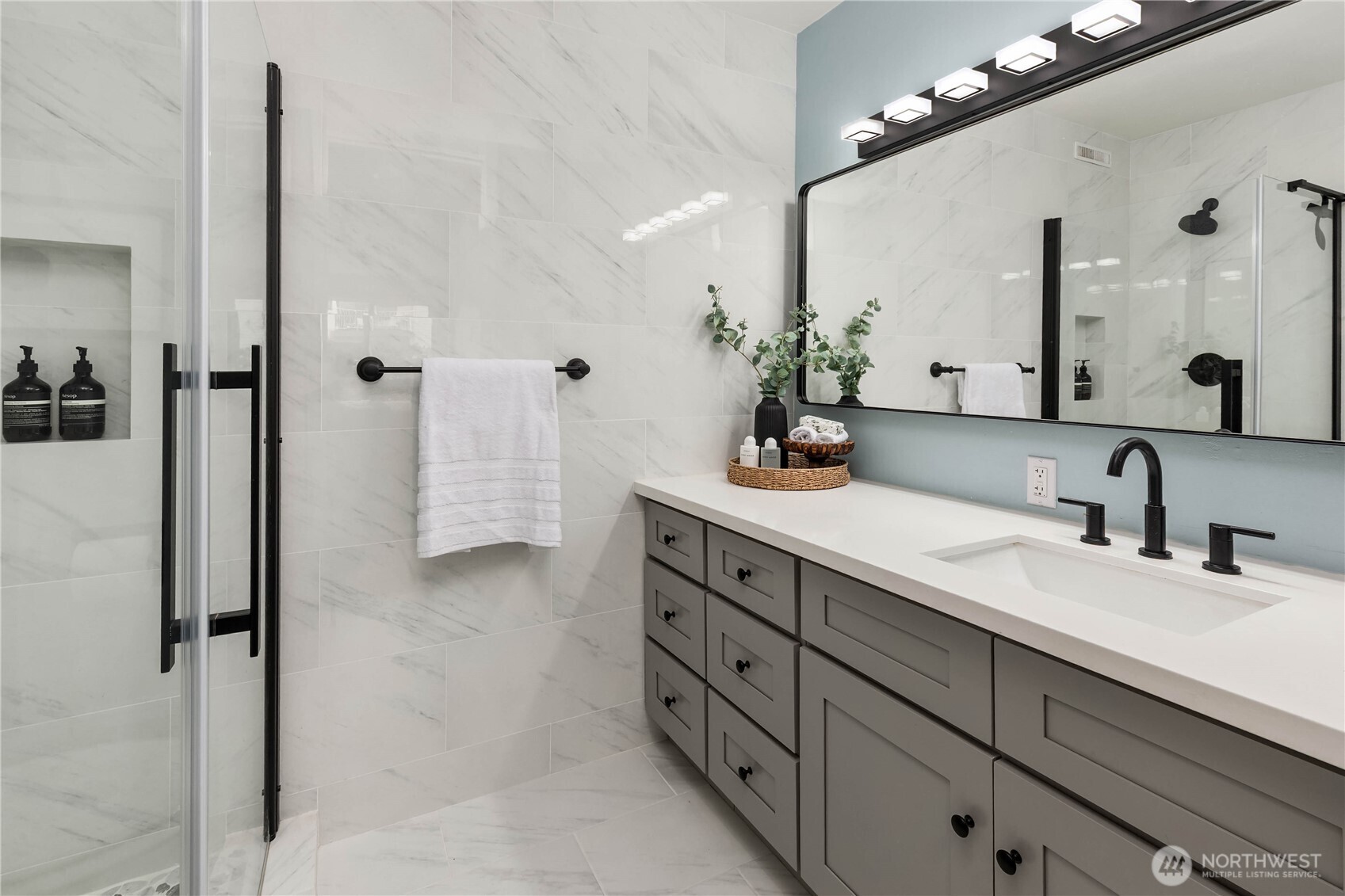 6401 Lake Washington Boulevard NE Unit: 307