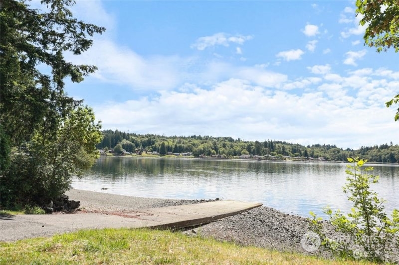 380 E Bridger