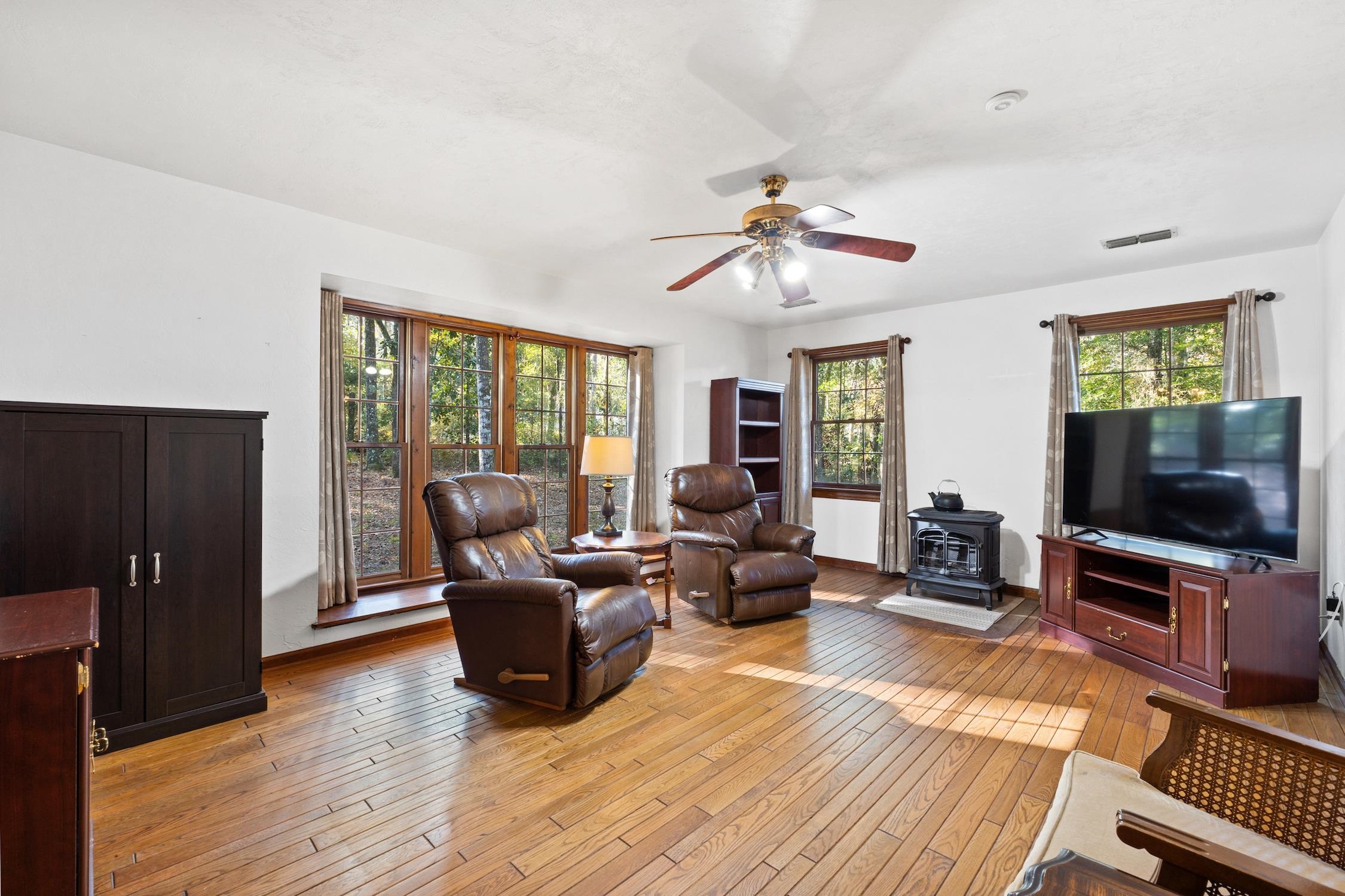 907 Beaver Creek Lane