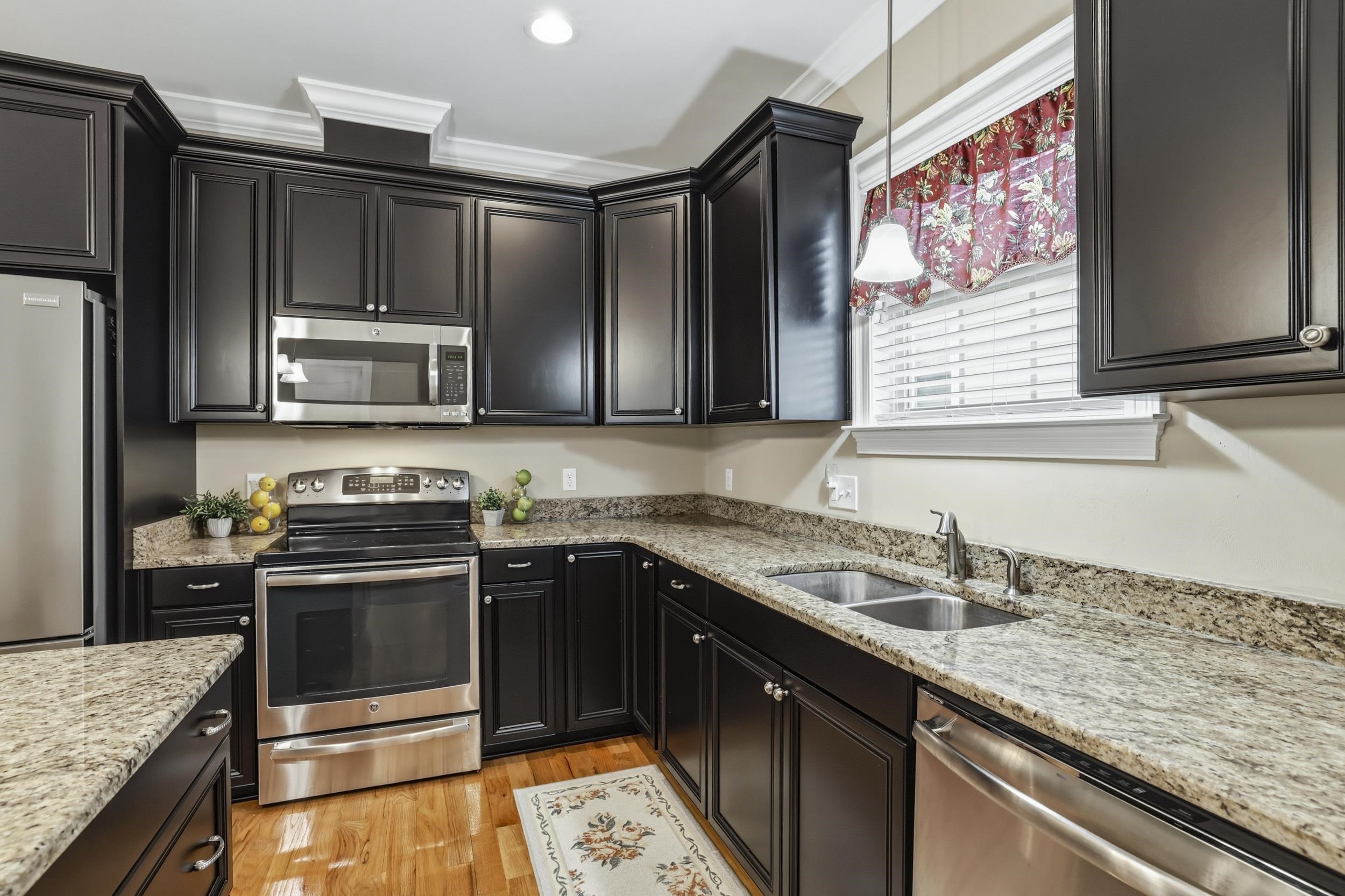 2554 GOLDENROD Way