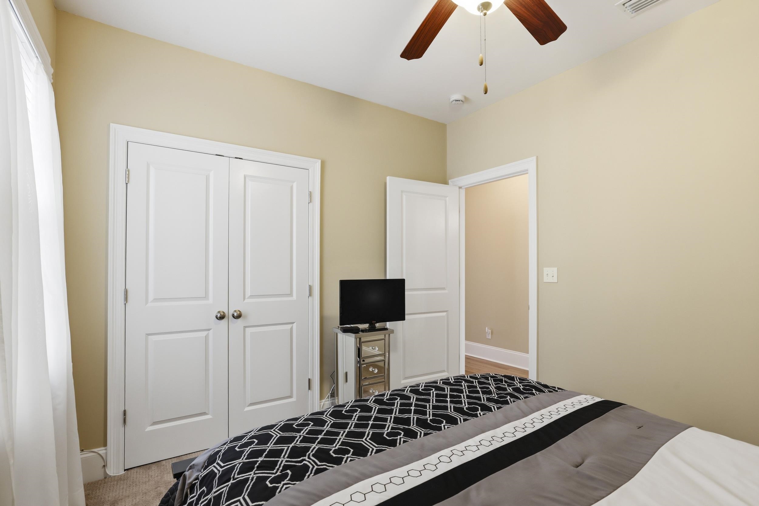 2554 GOLDENROD Way