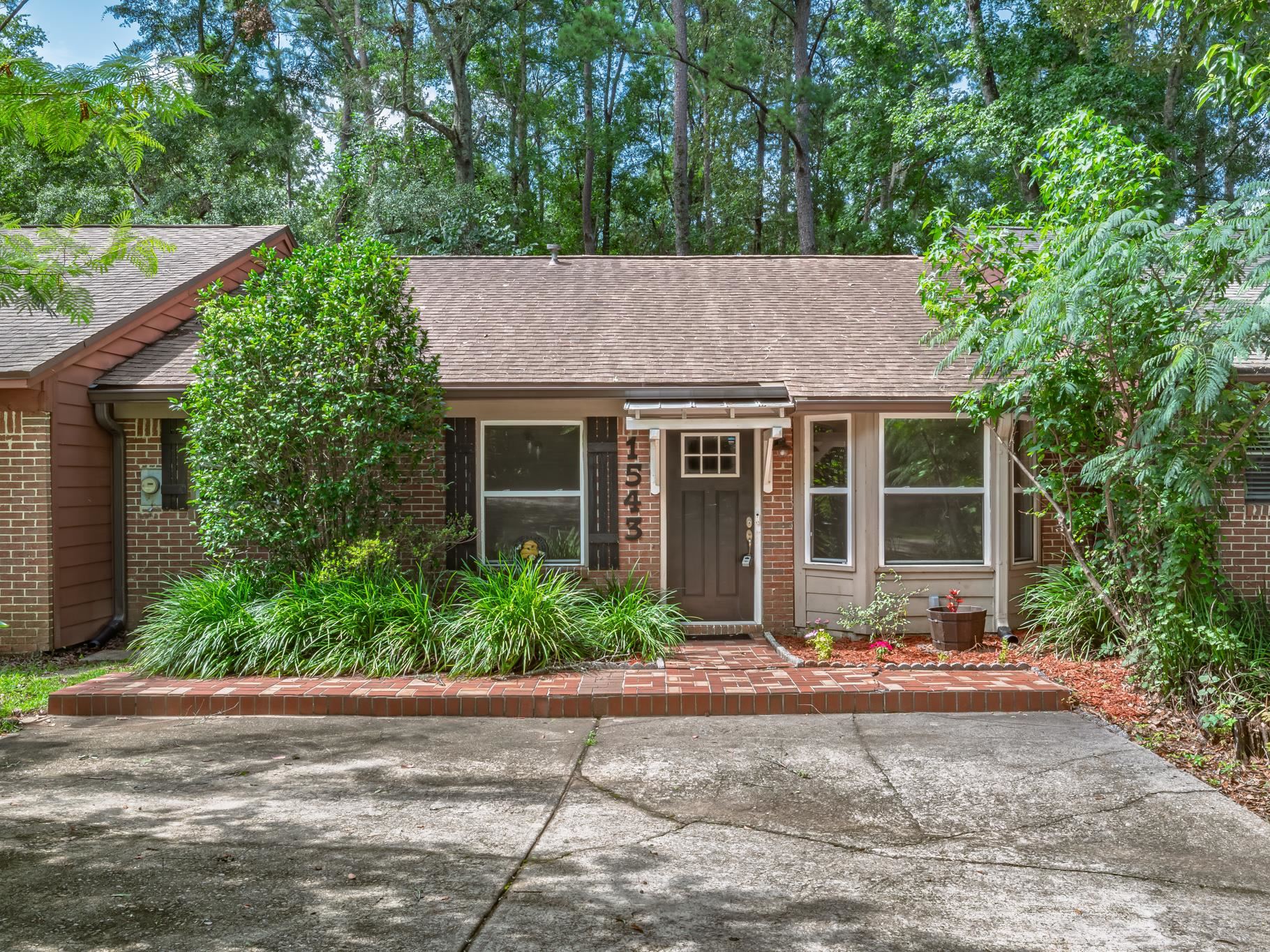 1543 San Luis Road