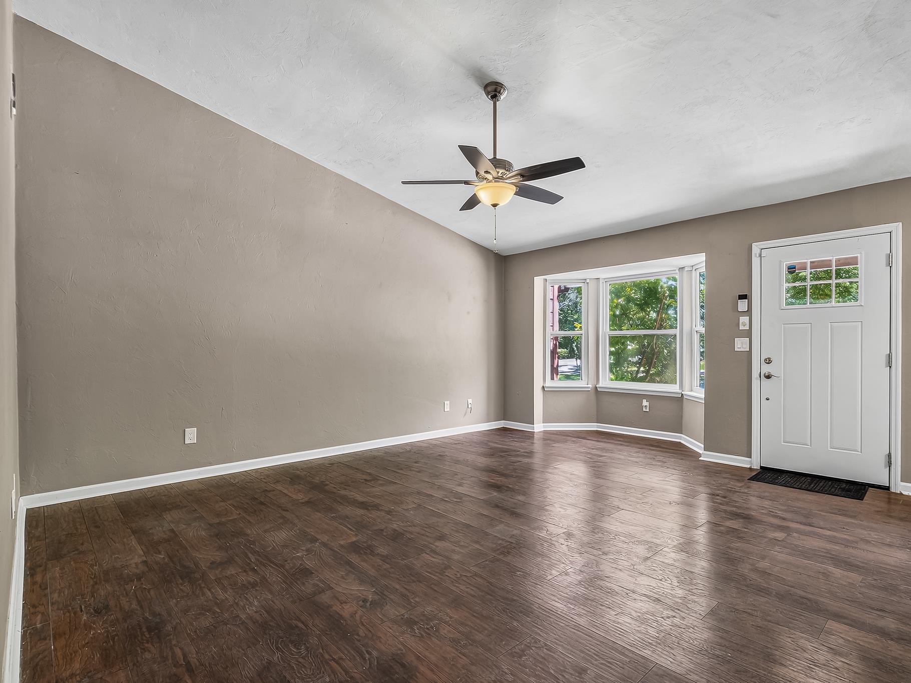 1543 San Luis Road