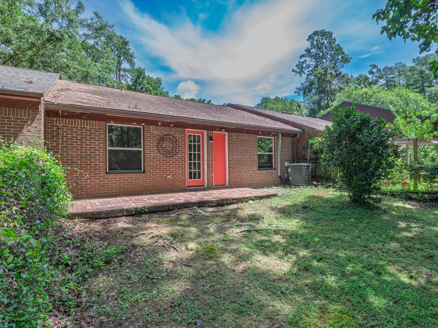 1543 San Luis Road