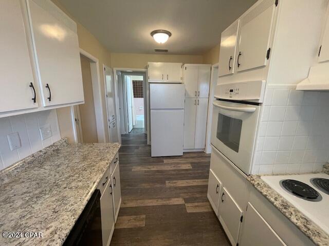 3700 Shoreline Circle