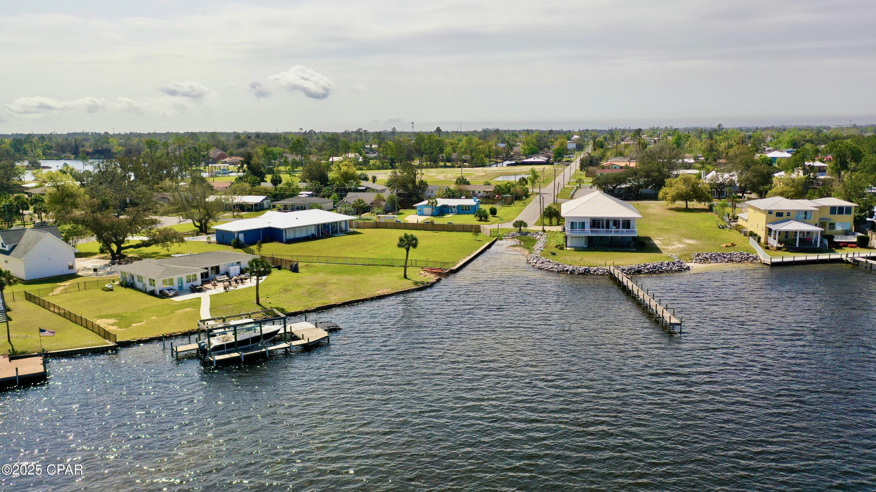 3700 Shoreline Circle