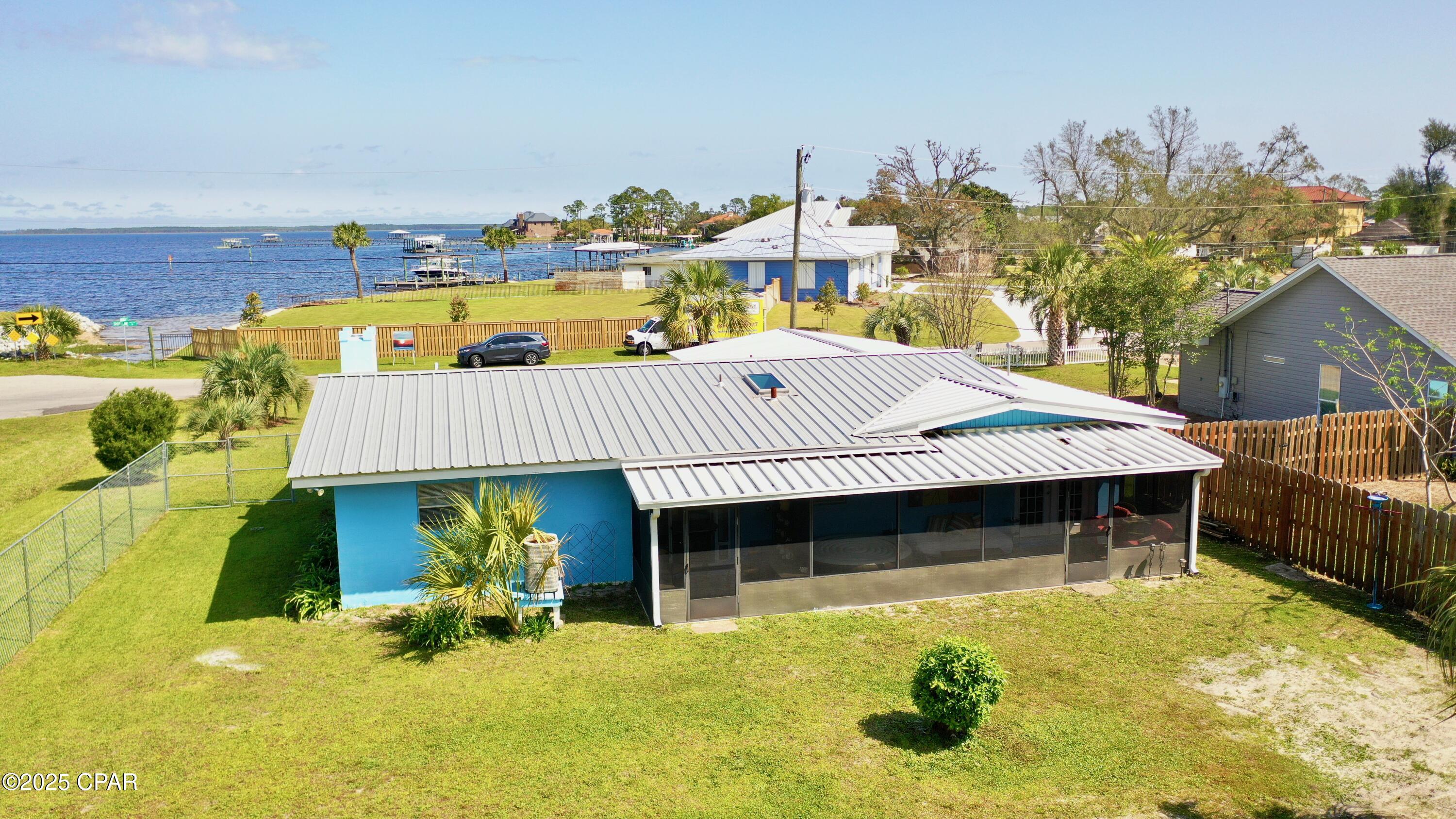 3700 Shoreline Circle