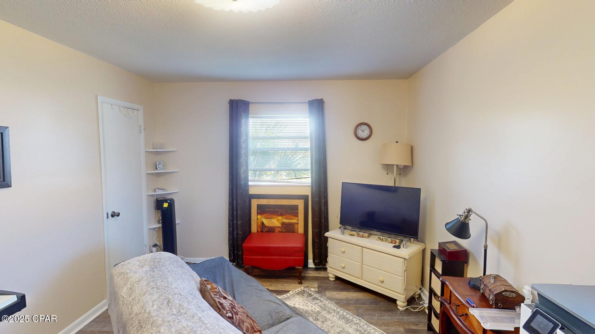 3700 Shoreline Circle