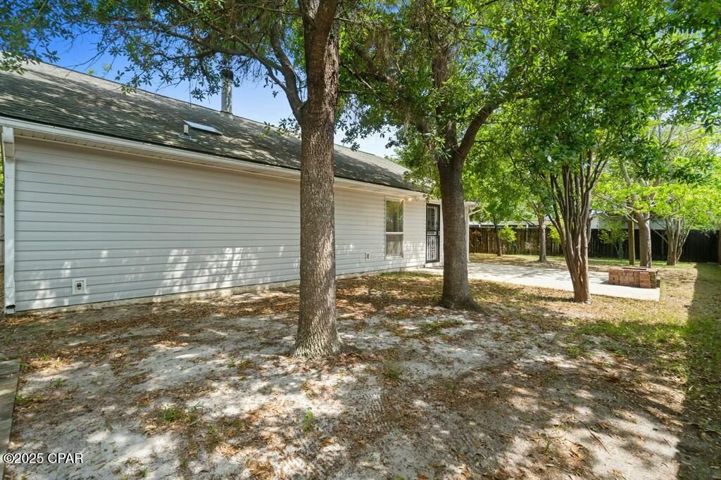 142 Heritage Cir