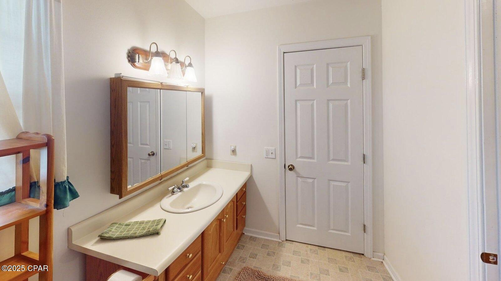 8225 SW County Road 12