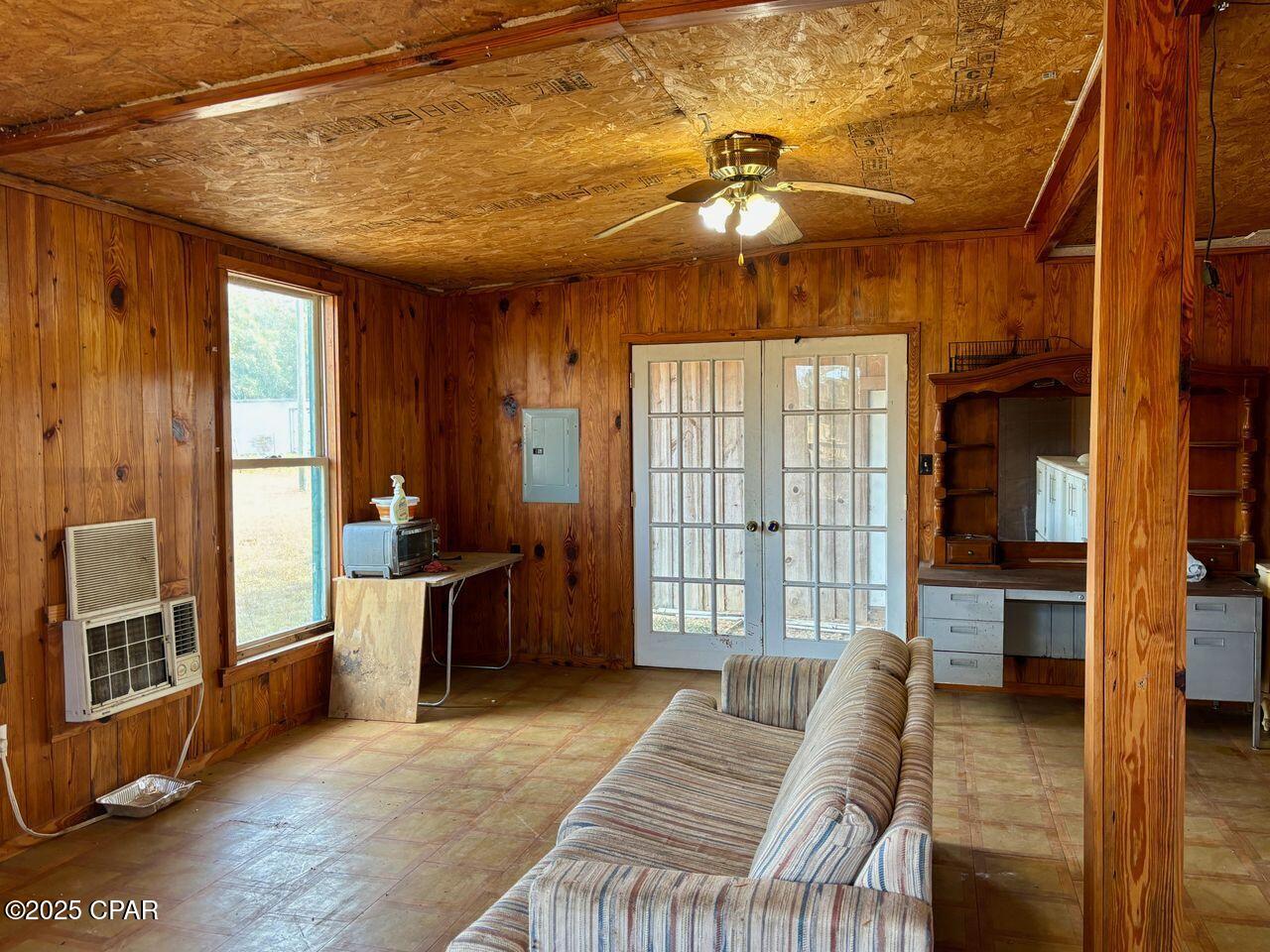 8225 SW County Road 12