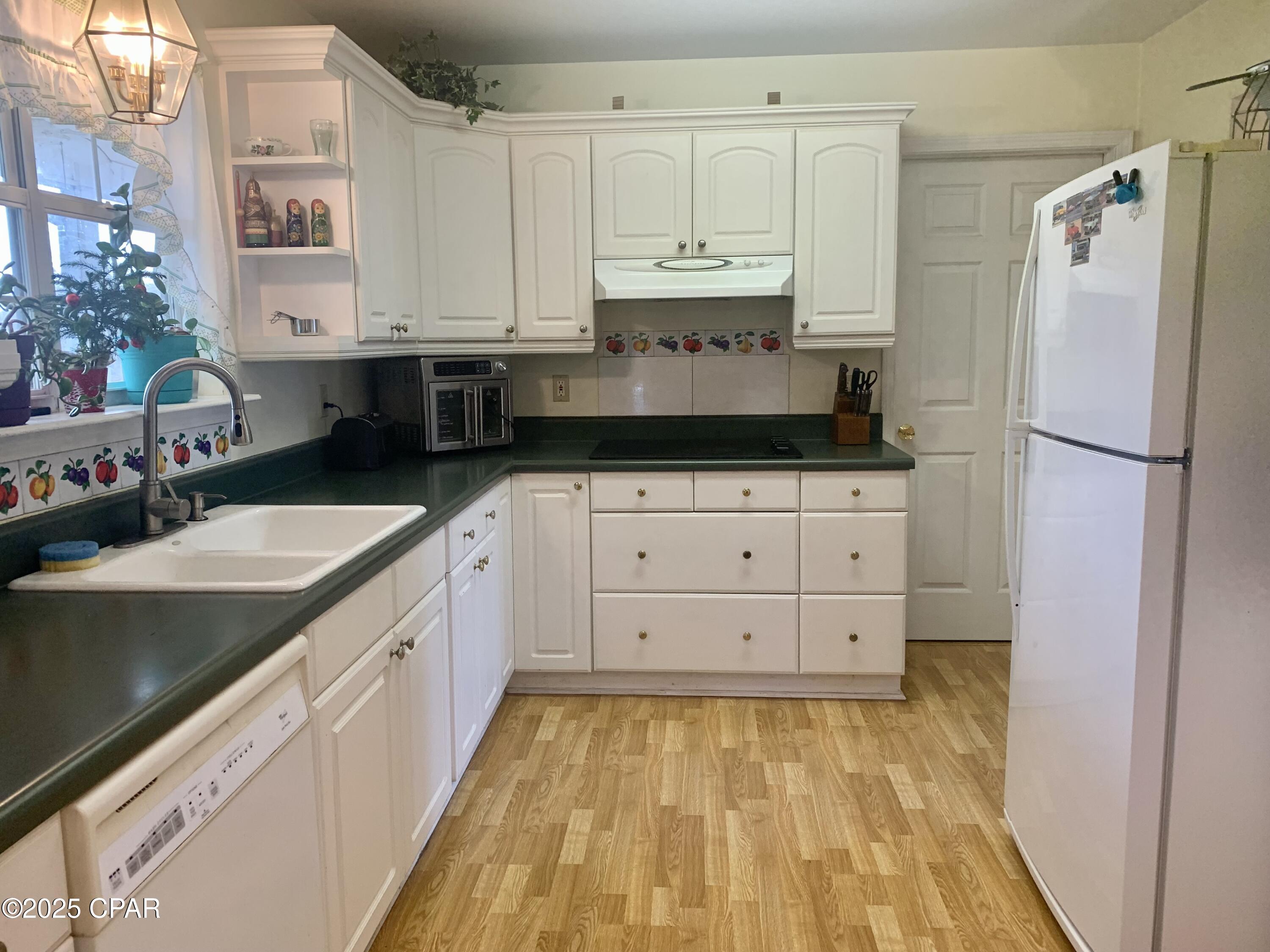 8225 SW County Road 12