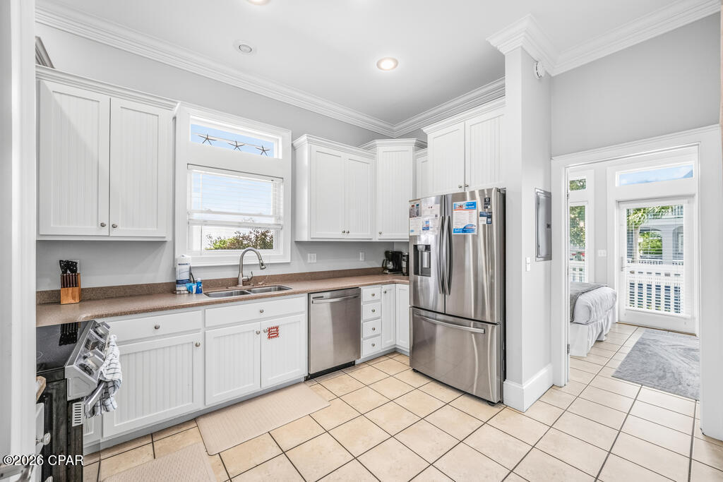 146 Parkshore Drive