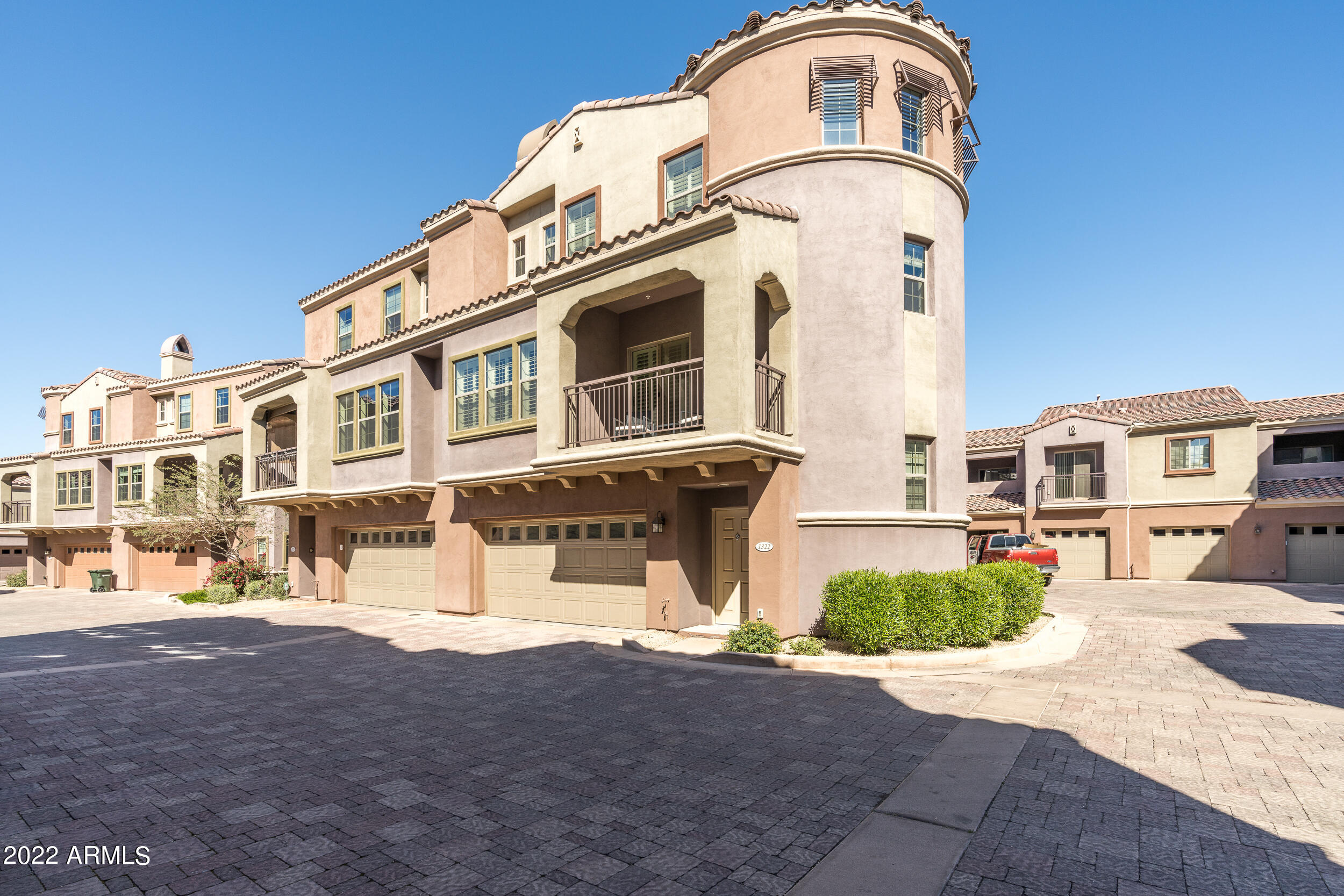 3935 E ROUGH RIDER Road, 1322