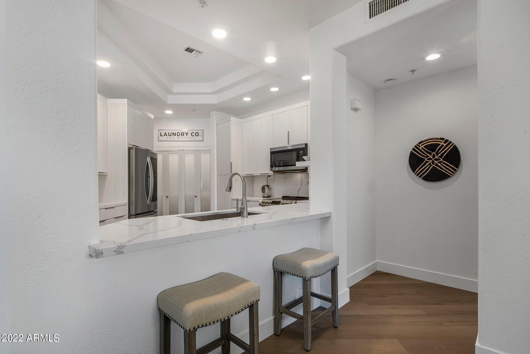 20802 N GRAYHAWK Drive, 1096
