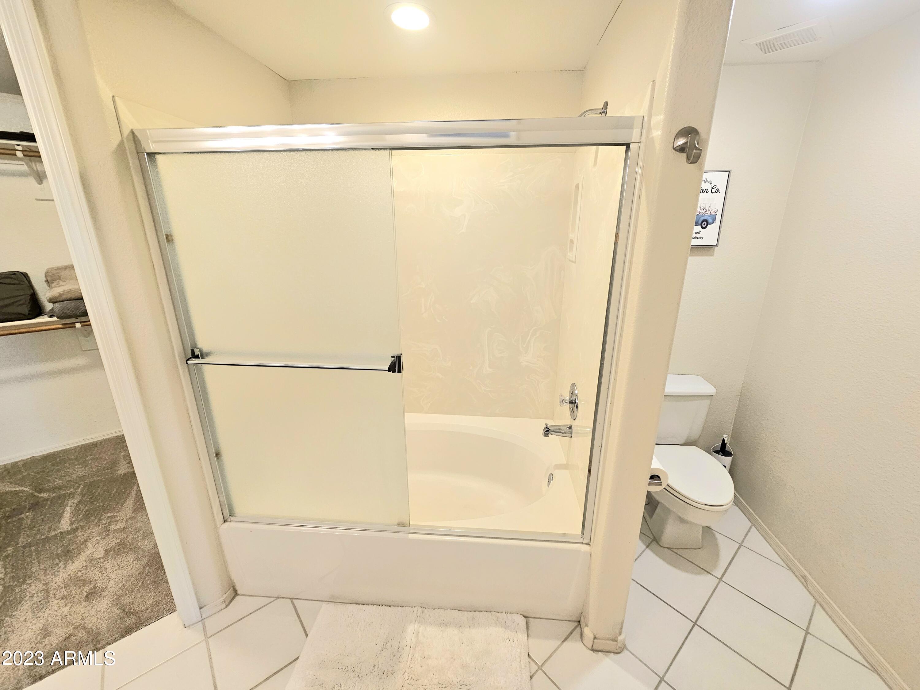 10410 N CAVE CREEK Road, 1081