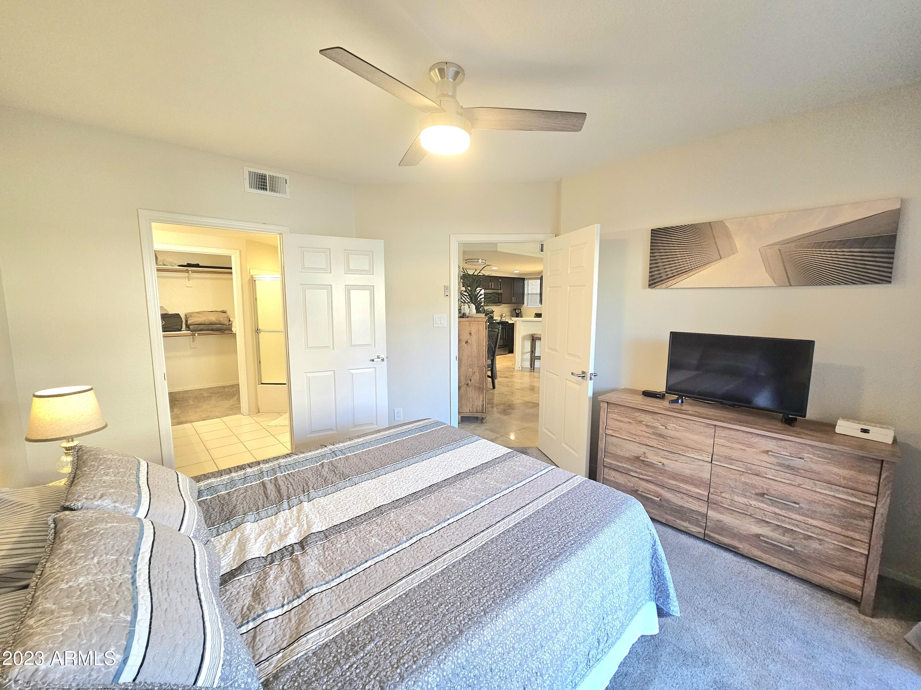 10410 N CAVE CREEK Road, 1081