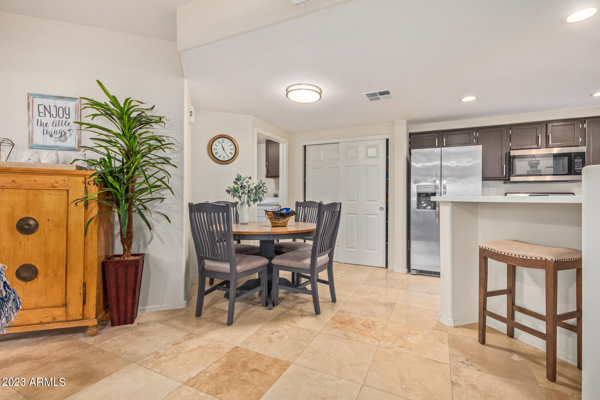 10410 N CAVE CREEK Road, 1081