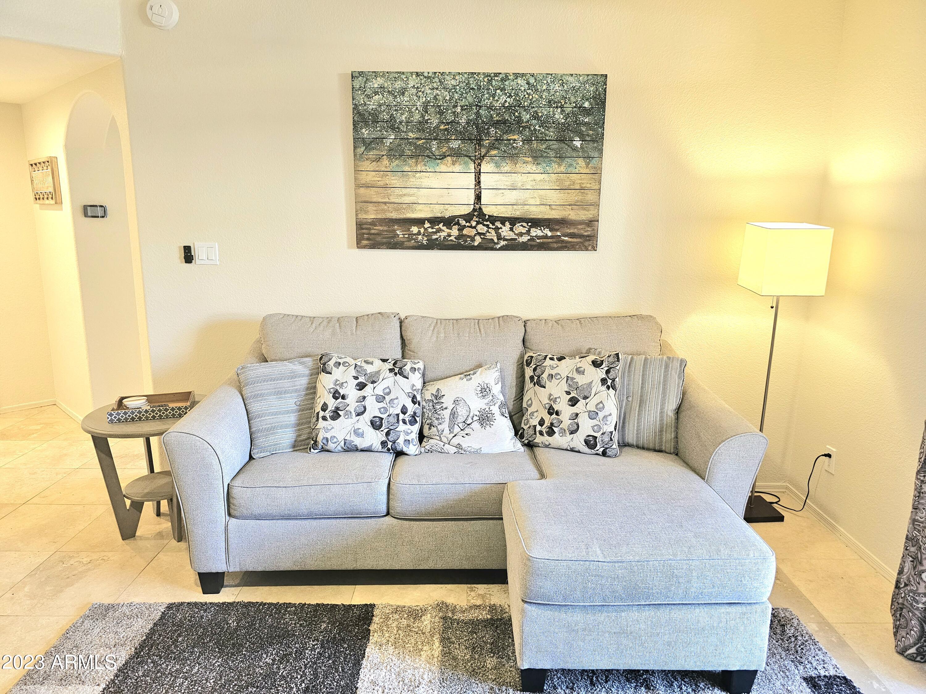 10410 N CAVE CREEK Road, 1081