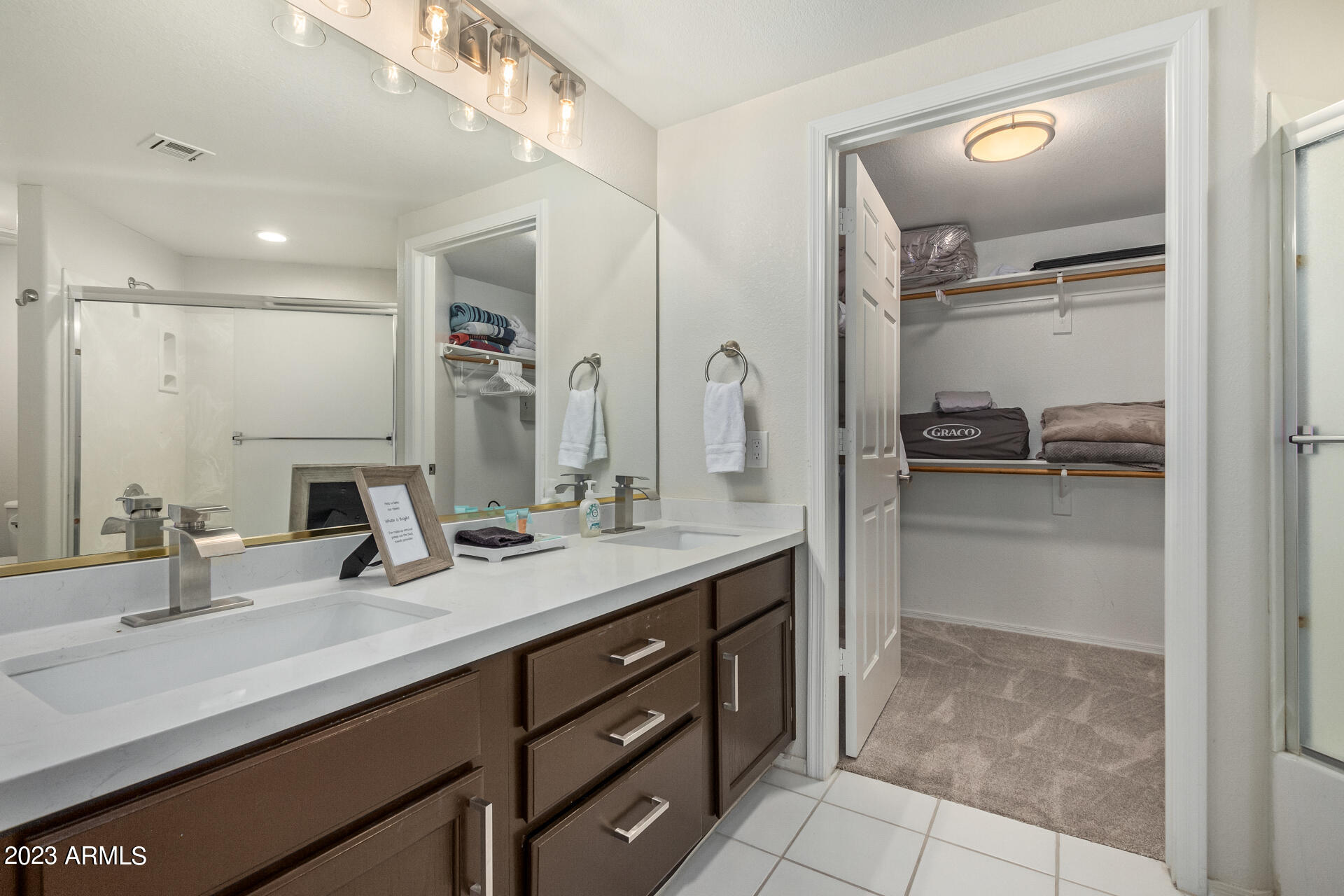 10410 N CAVE CREEK Road, 1081