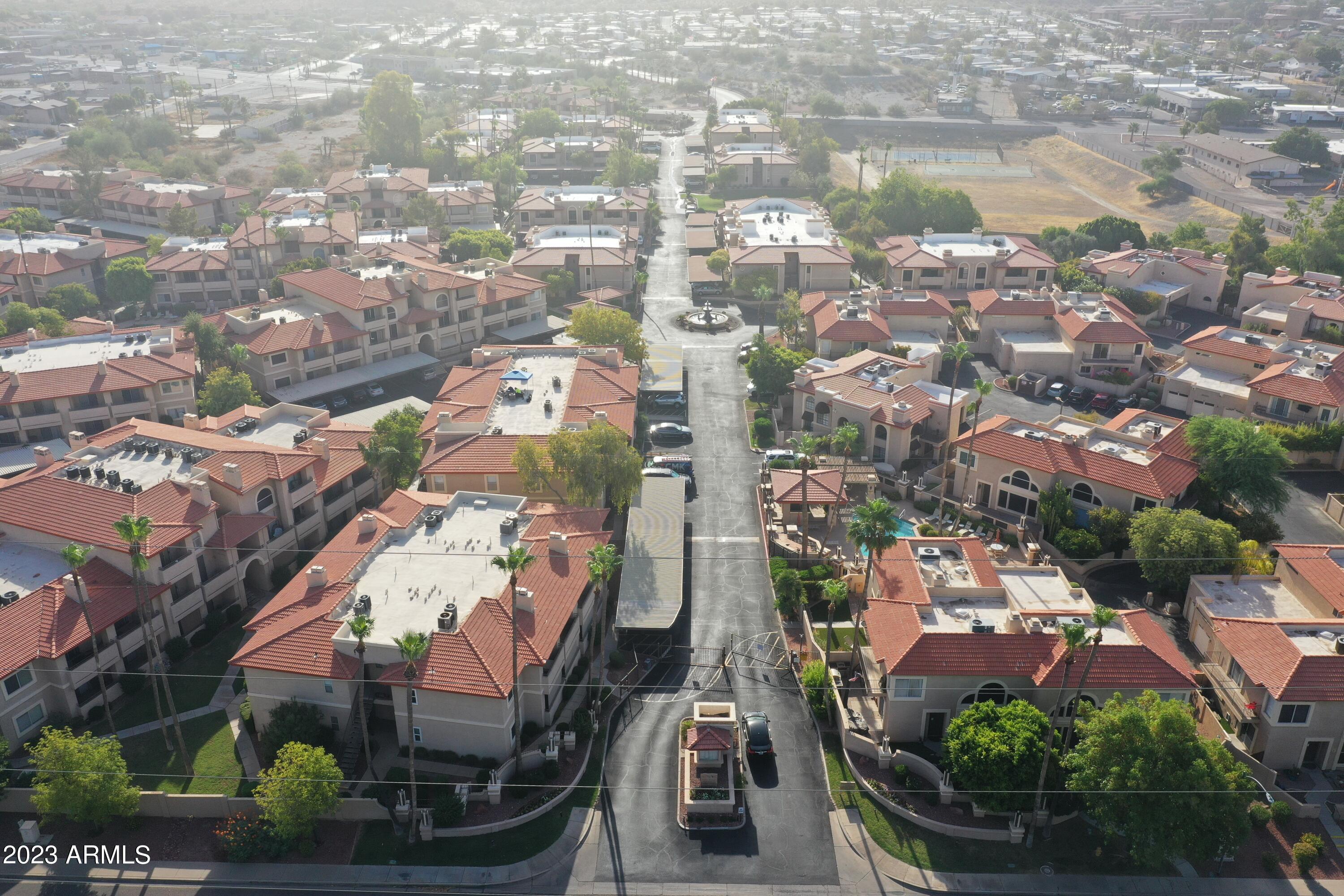 10410 N CAVE CREEK Road, 1081