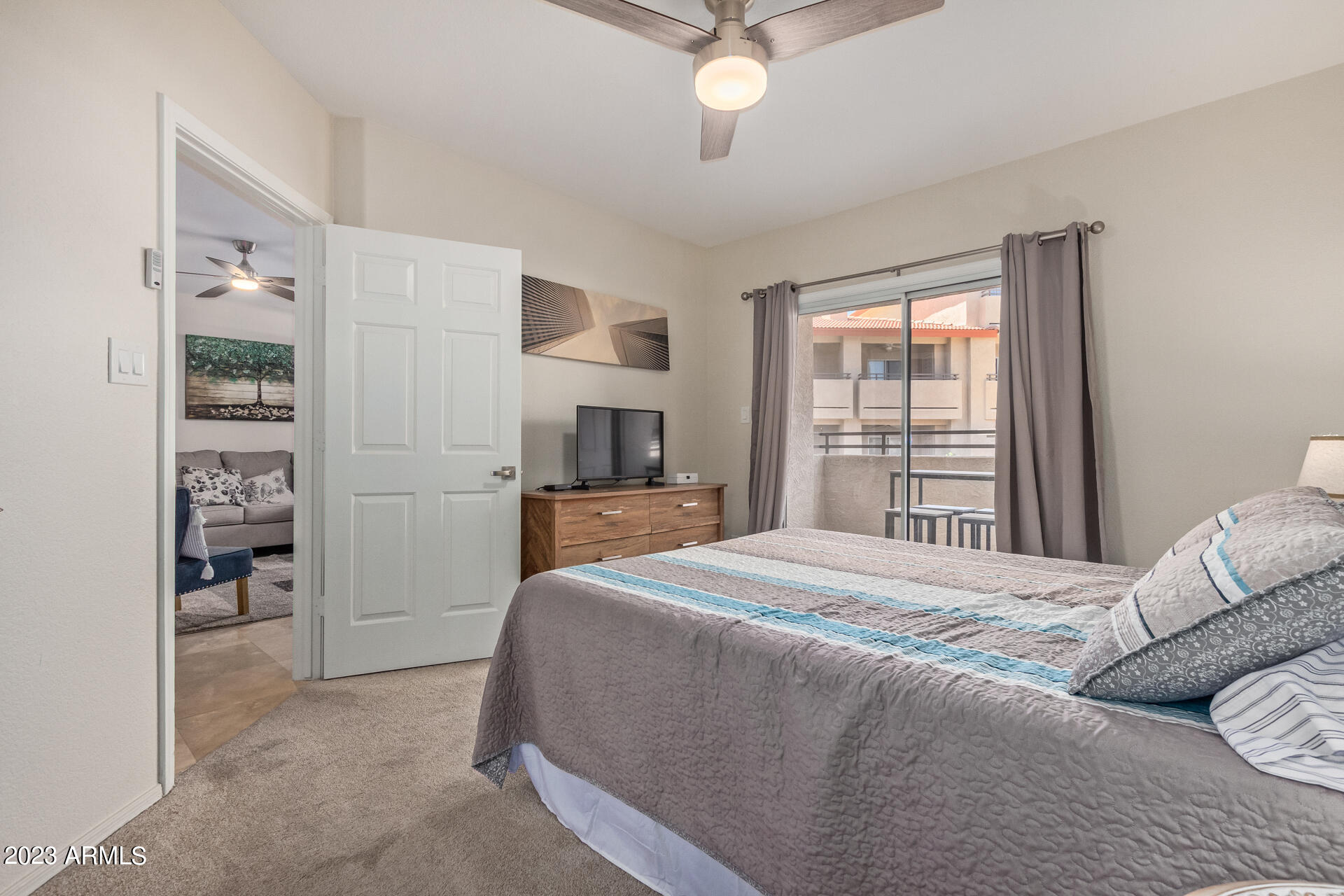 10410 N CAVE CREEK Road, 1081