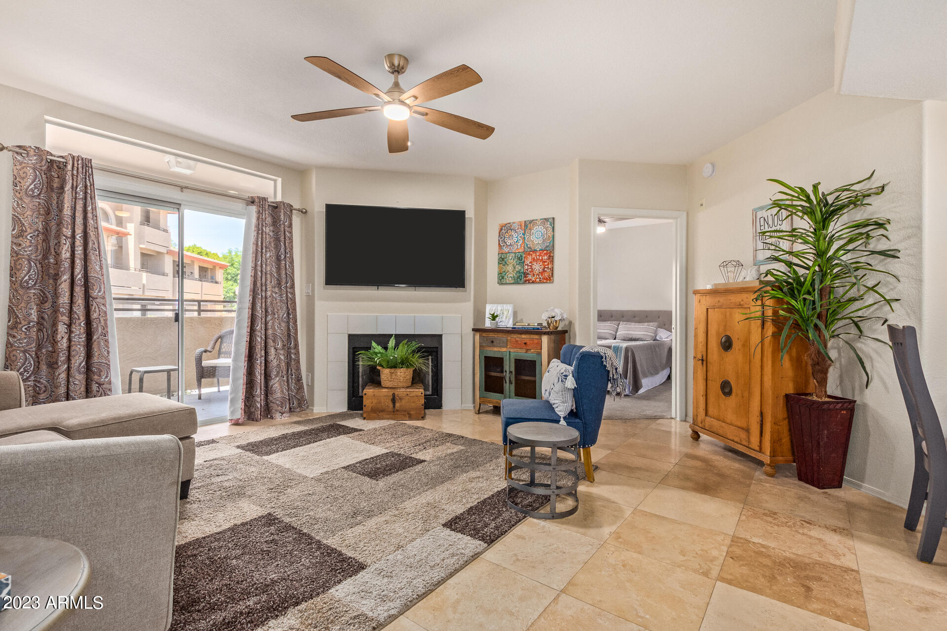 10410 N CAVE CREEK Road, 1081