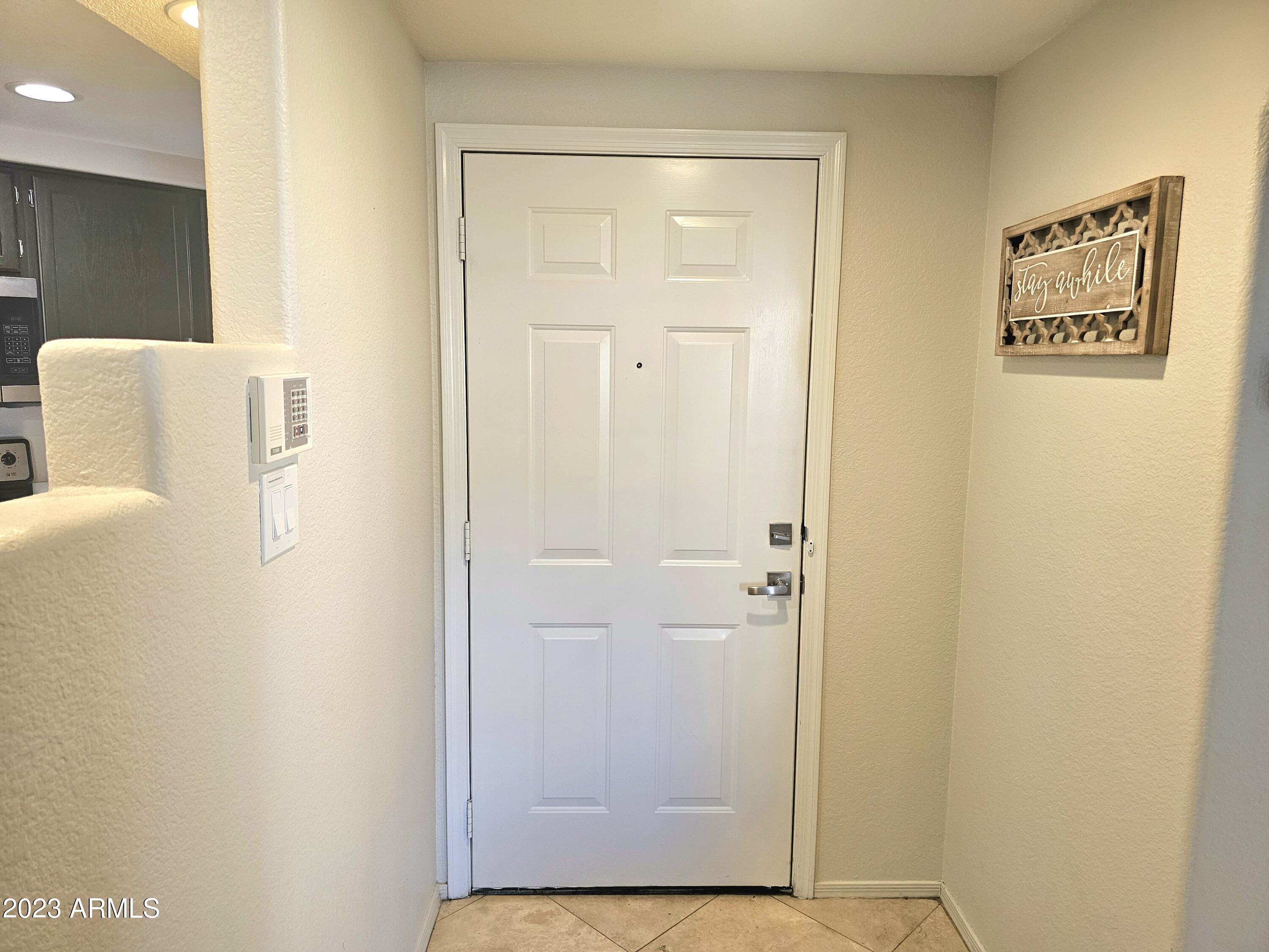 10410 N CAVE CREEK Road, 1081