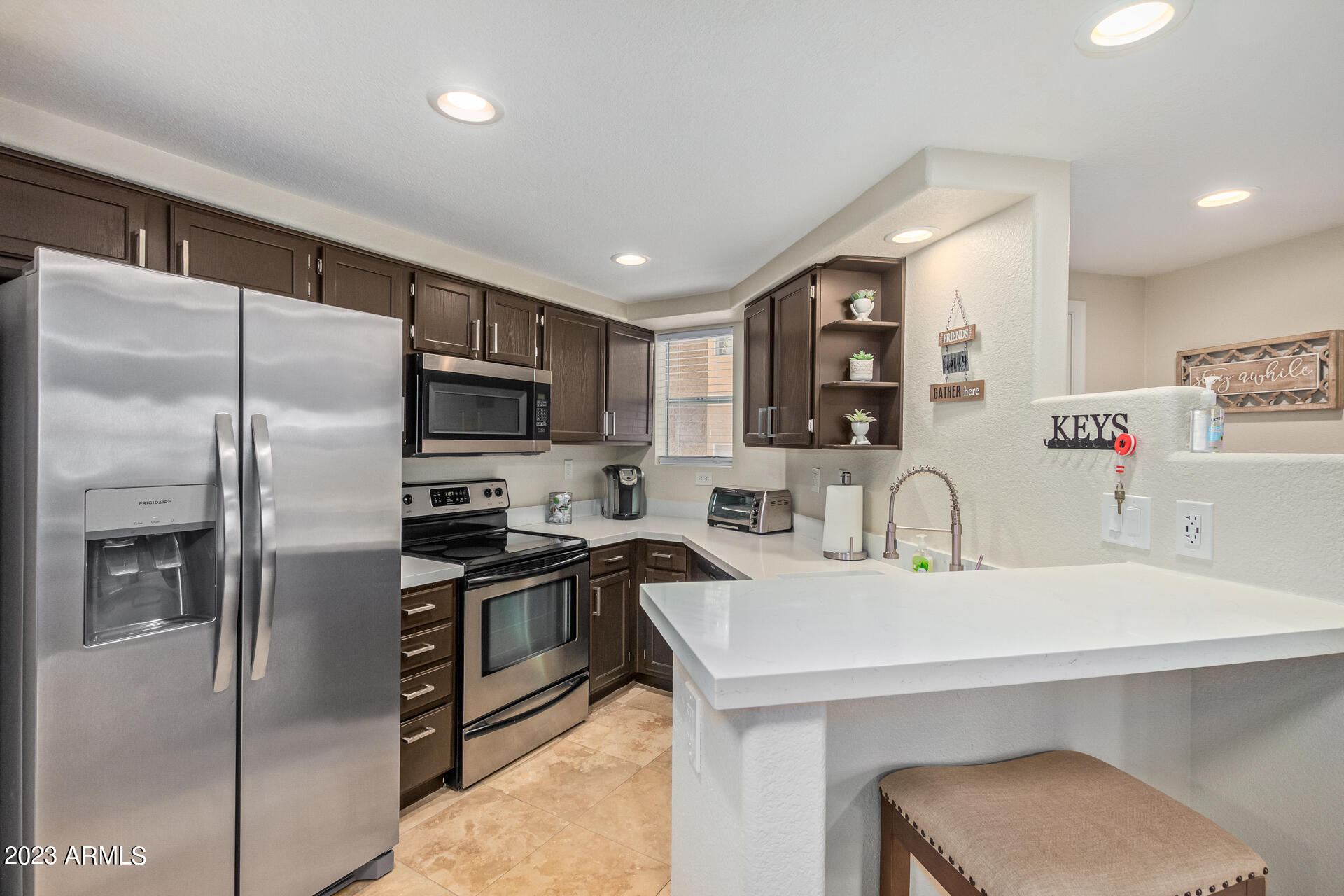 10410 N CAVE CREEK Road, 1081