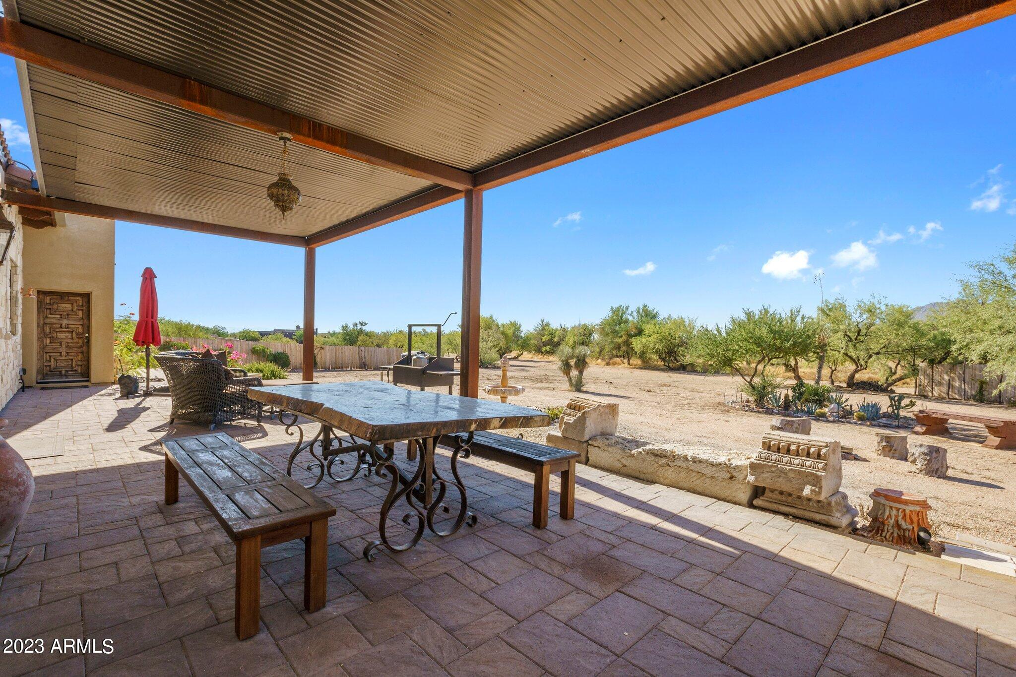 13609 E HEDGEHOG Place