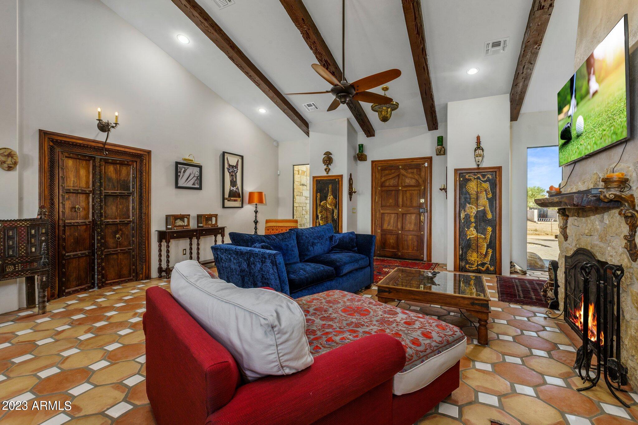 13609 E HEDGEHOG Place