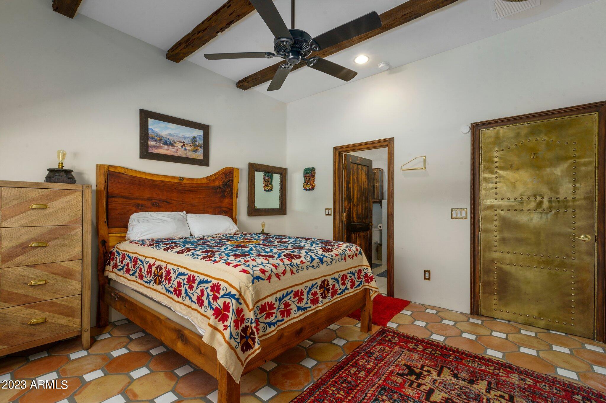 13609 E HEDGEHOG Place