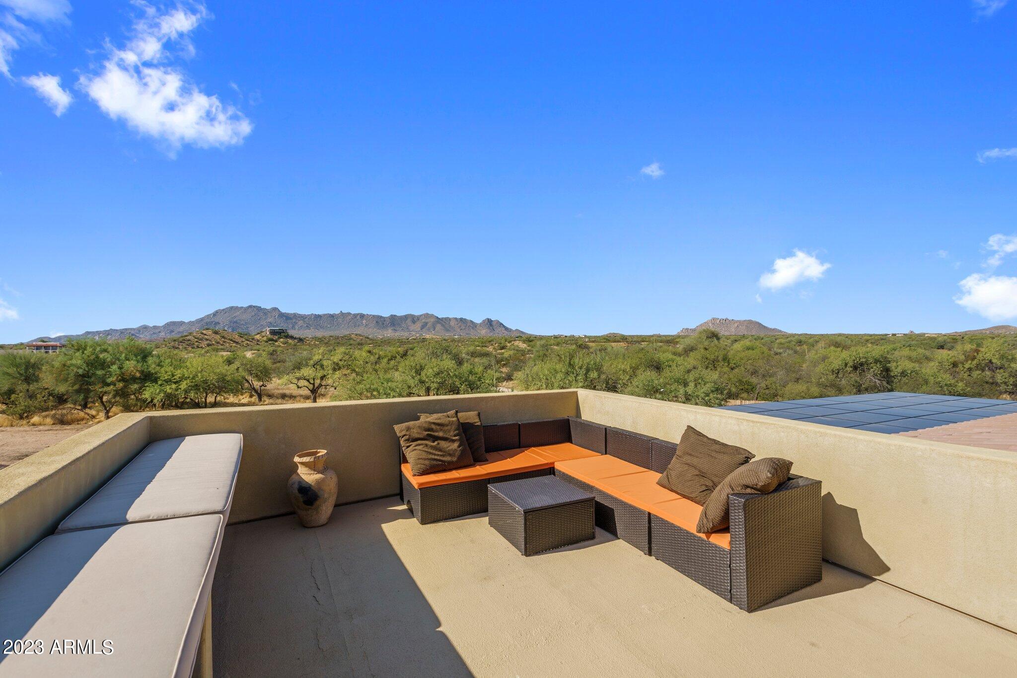 13609 E HEDGEHOG Place