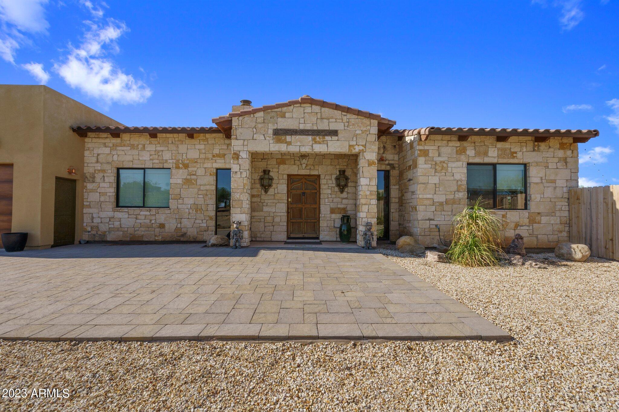 13609 E HEDGEHOG Place