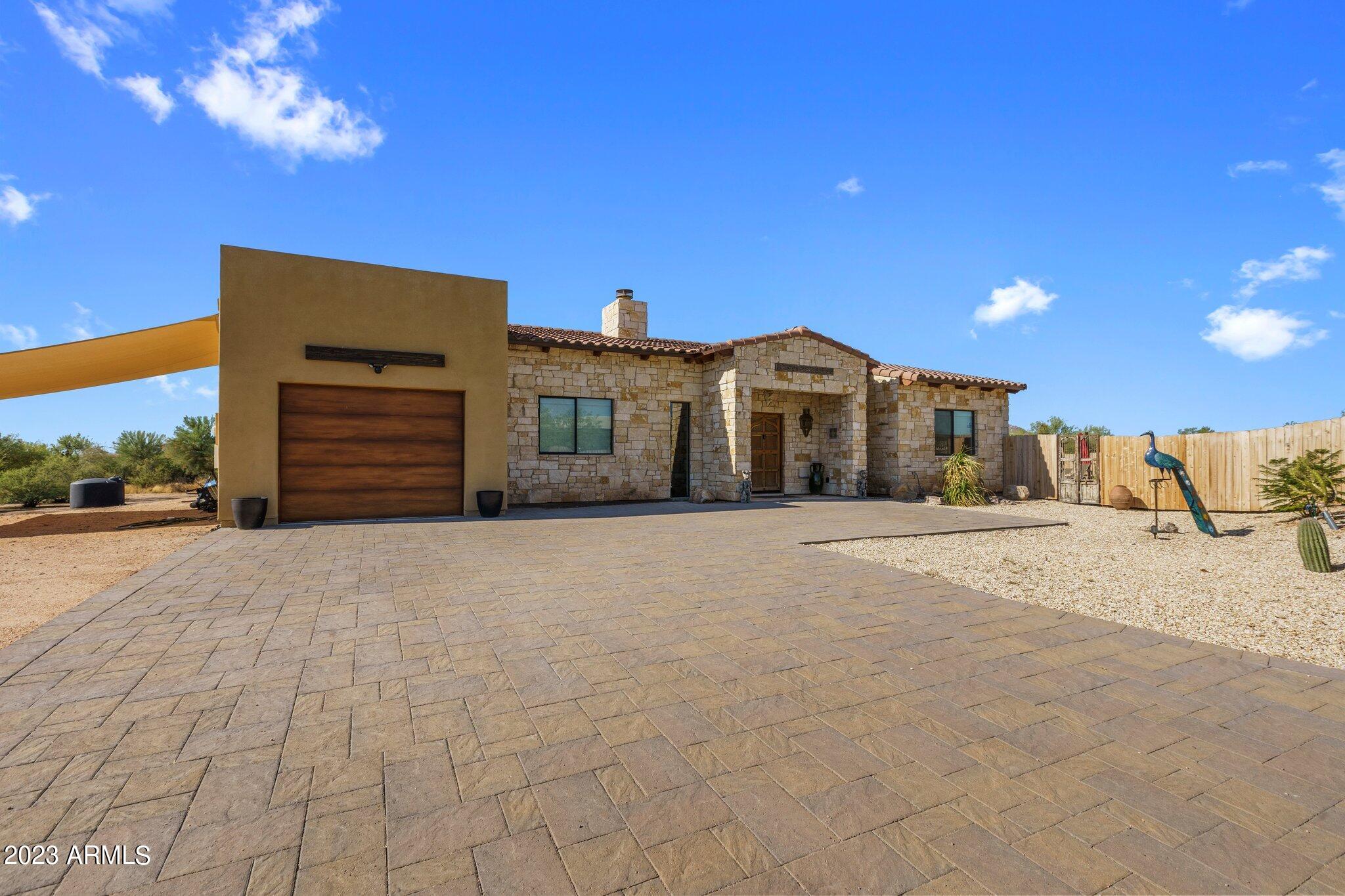 13609 E HEDGEHOG Place