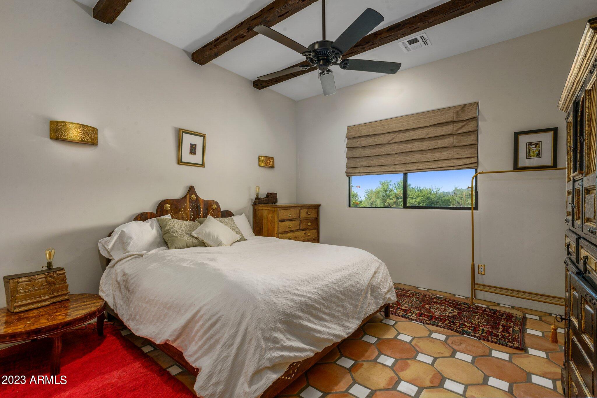 13609 E HEDGEHOG Place