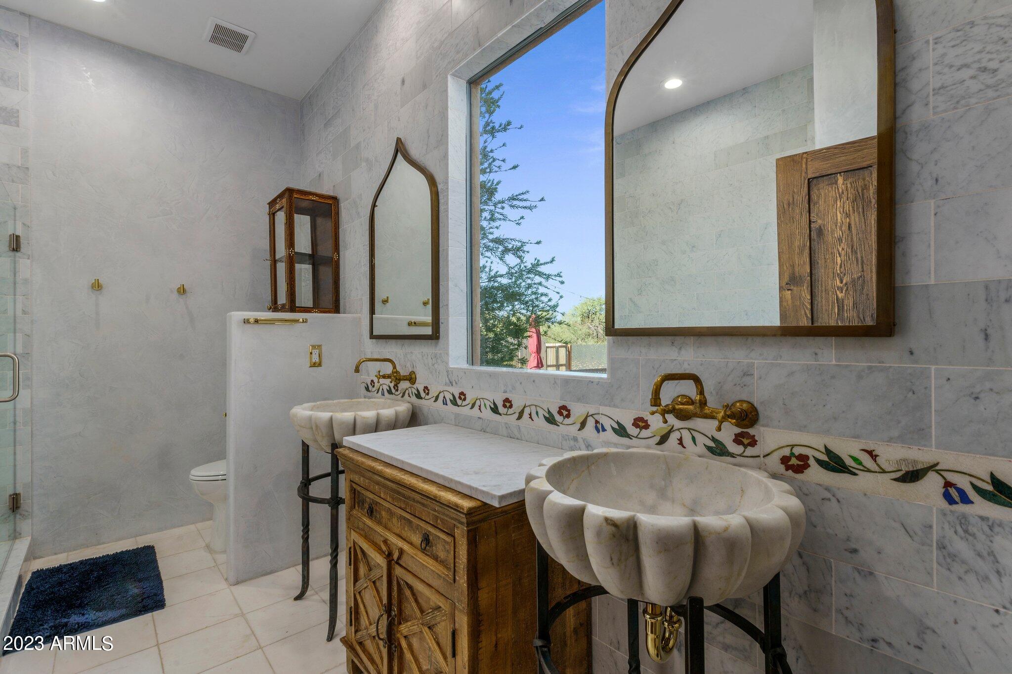 13609 E HEDGEHOG Place