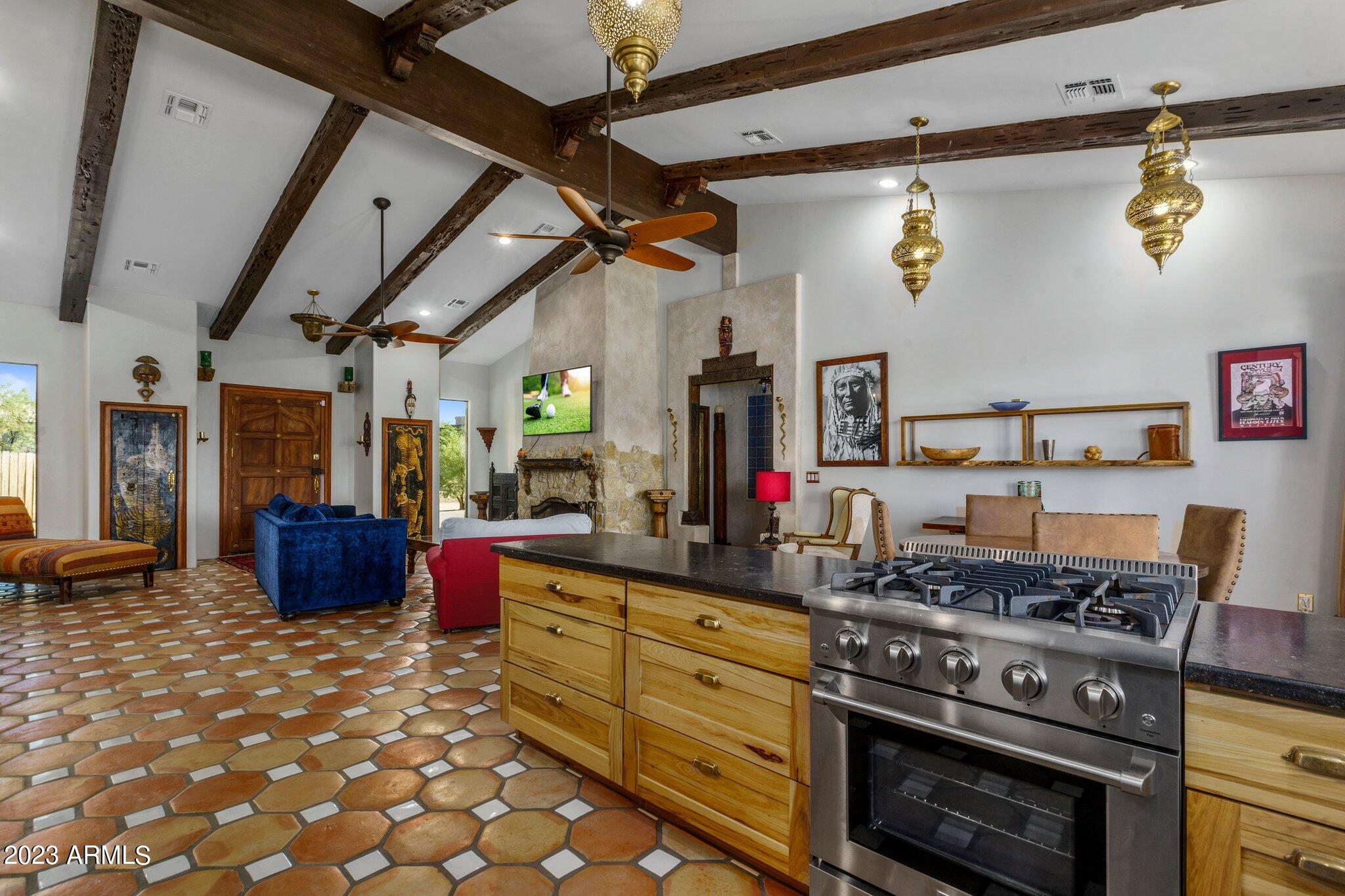 13609 E HEDGEHOG Place