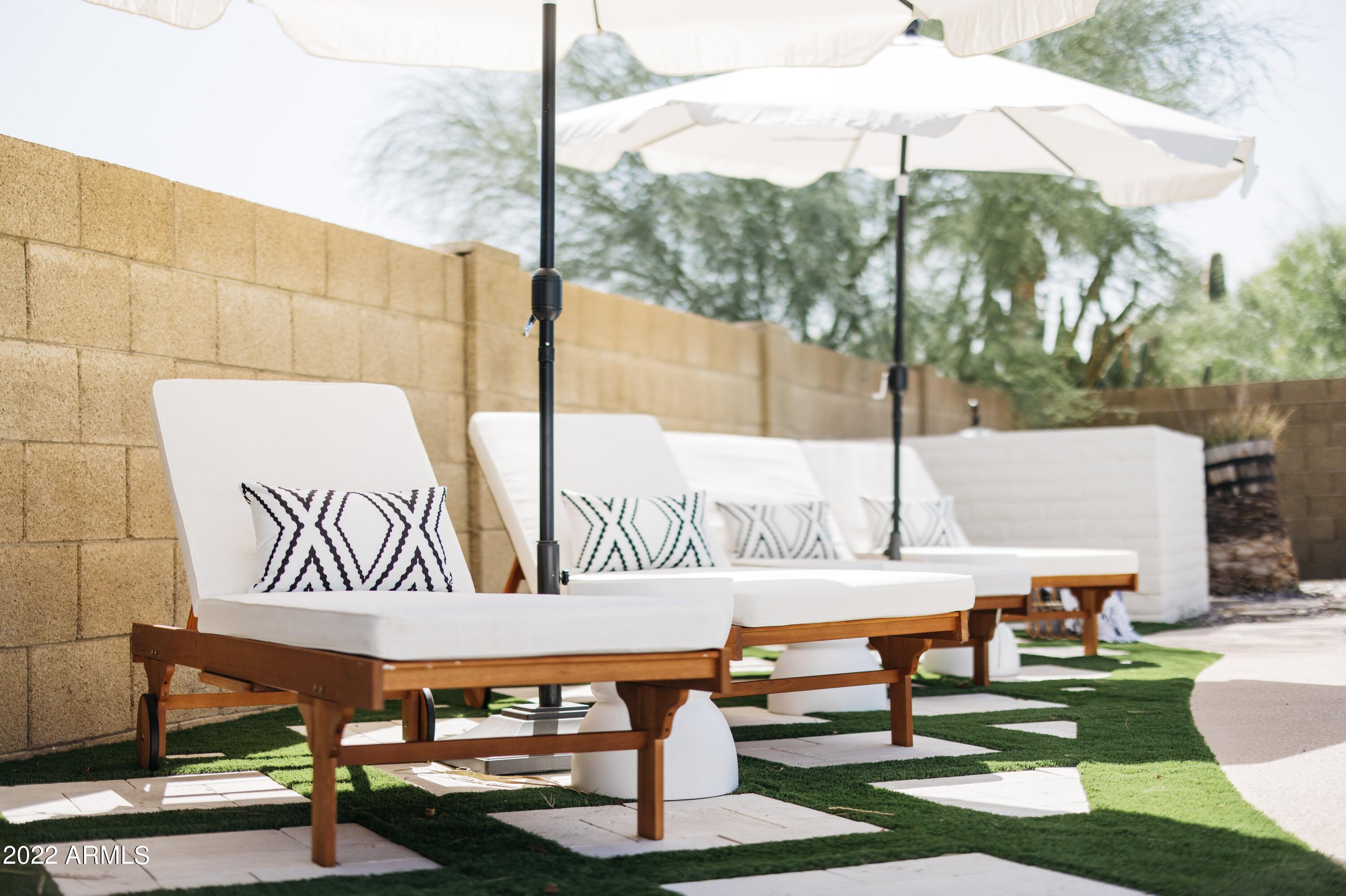 5723 E THUNDERBIRD Road