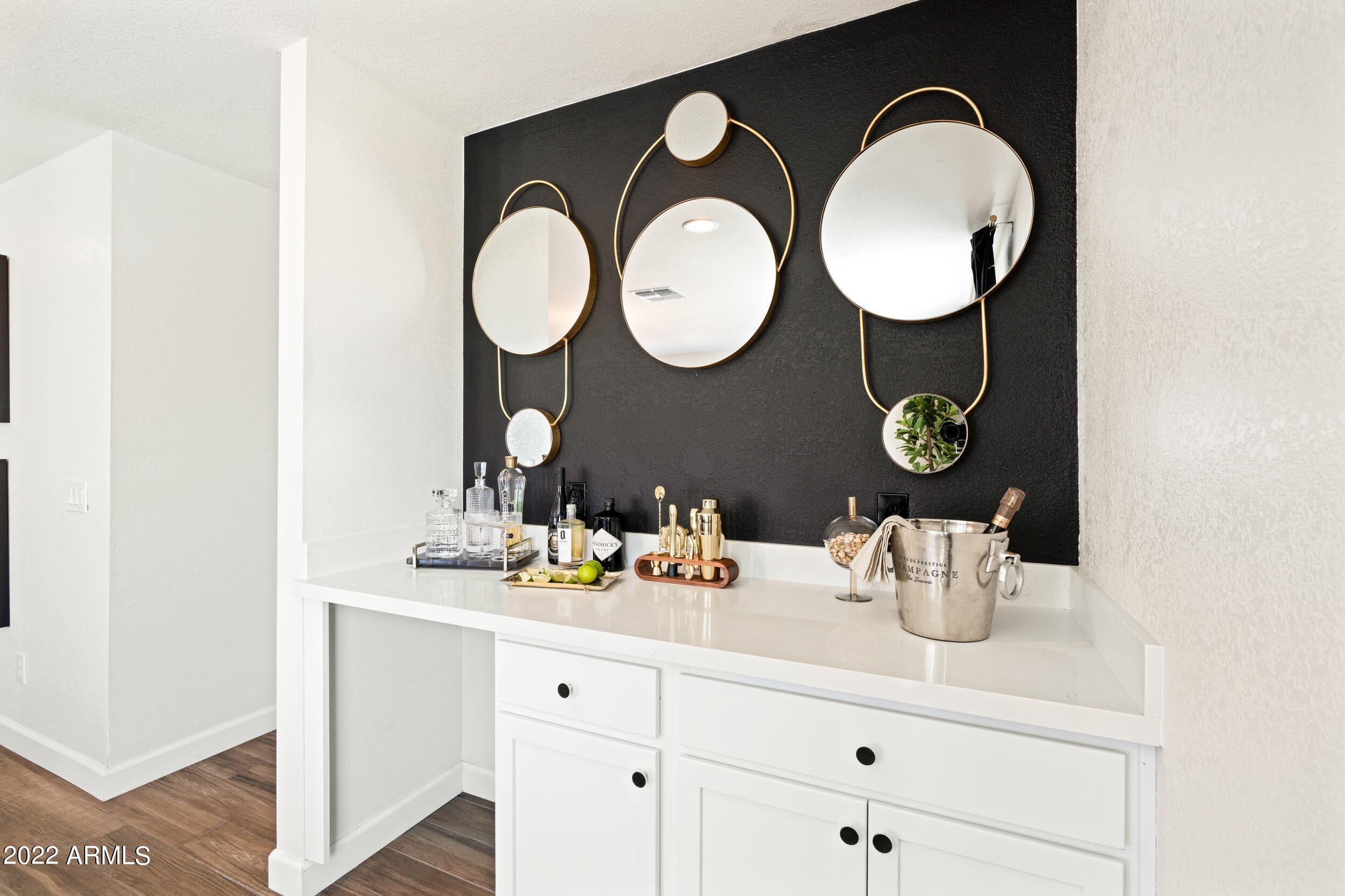 5723 E THUNDERBIRD Road