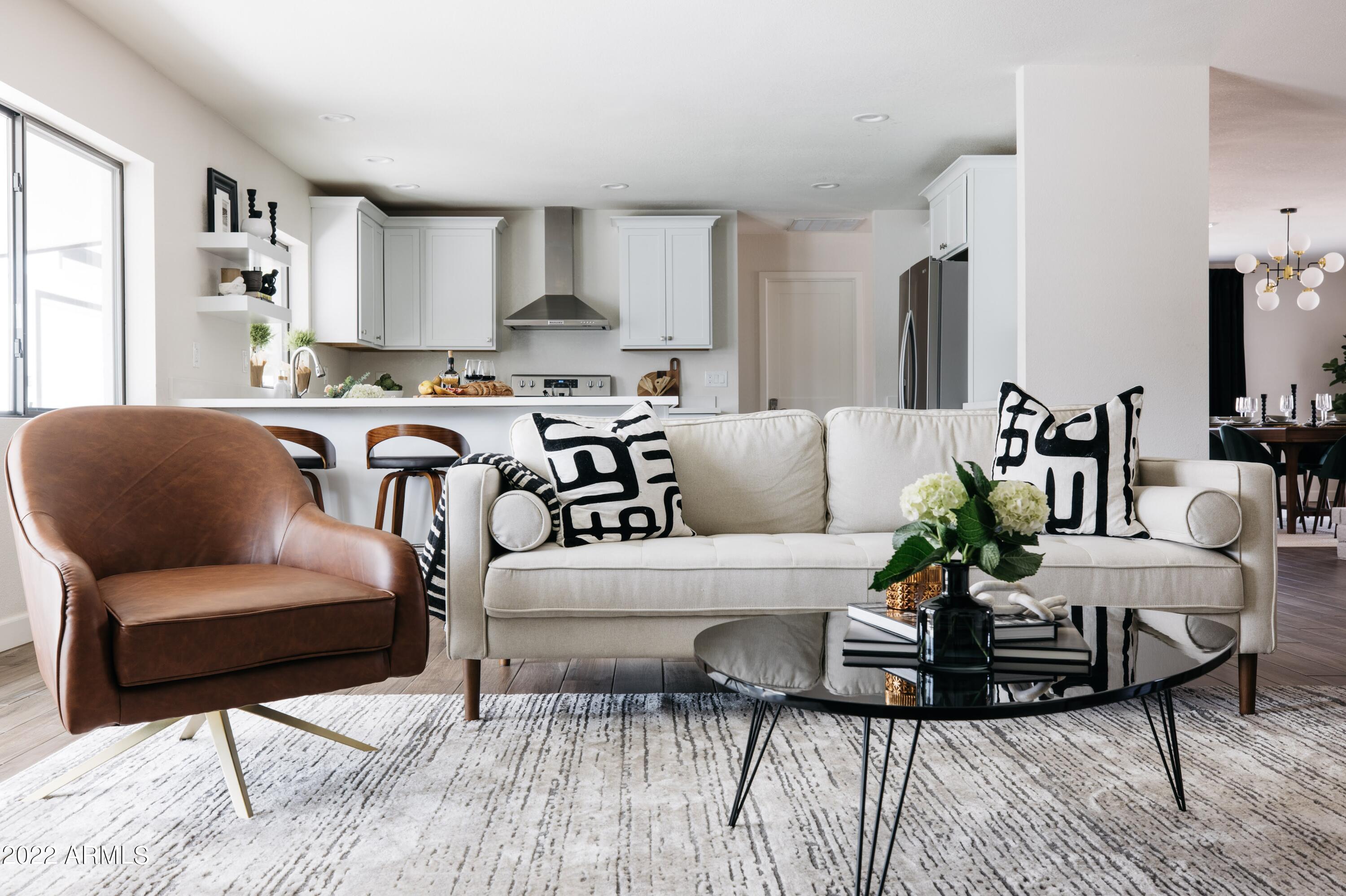 5723 E THUNDERBIRD Road