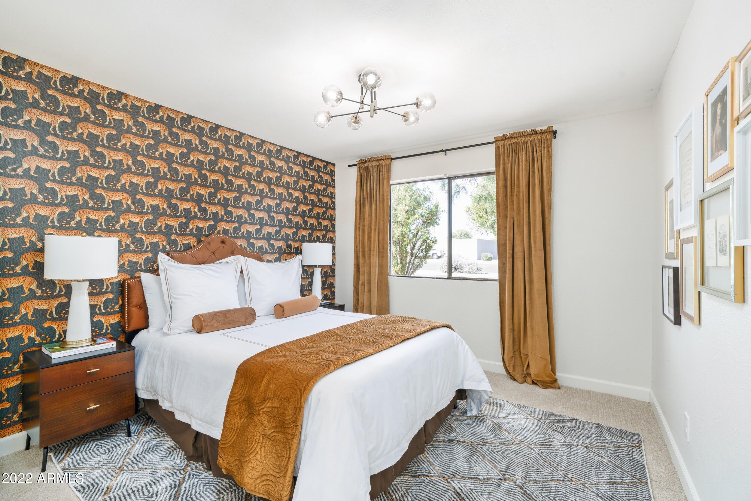 5723 E THUNDERBIRD Road