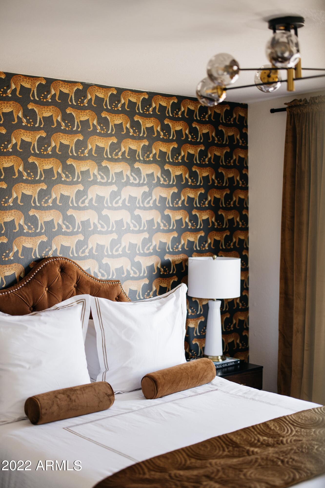 5723 E THUNDERBIRD Road