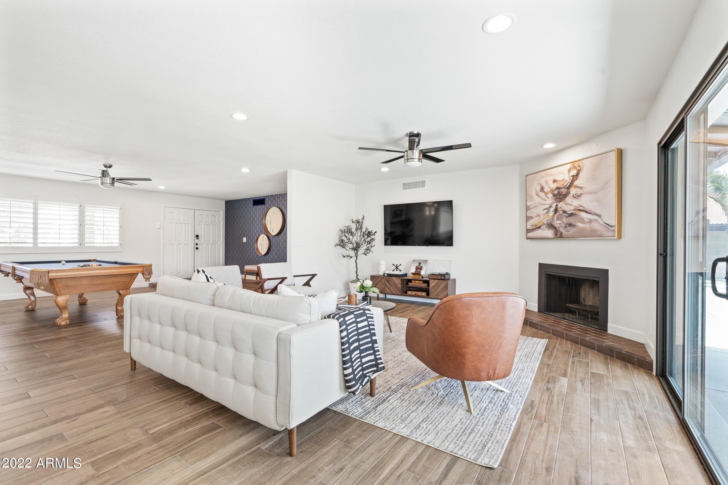 5723 E THUNDERBIRD Road