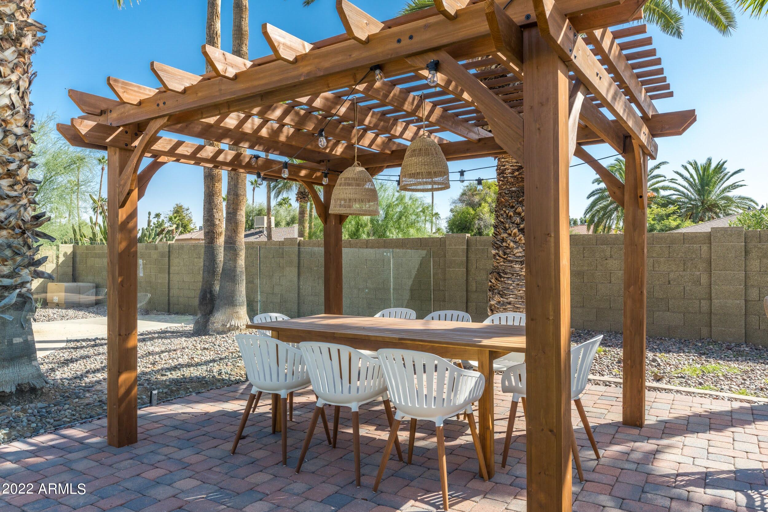 5723 E THUNDERBIRD Road