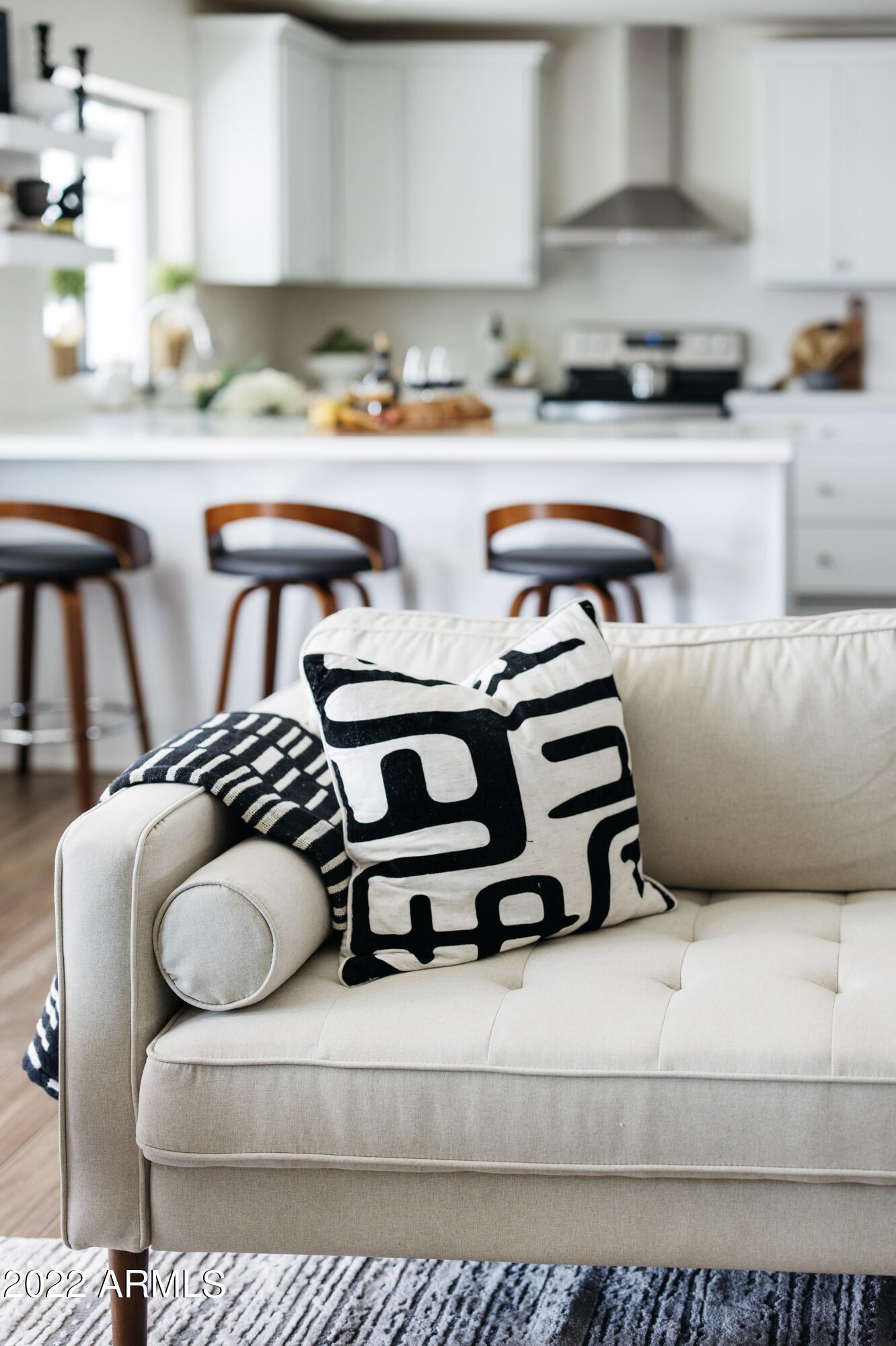 5723 E THUNDERBIRD Road