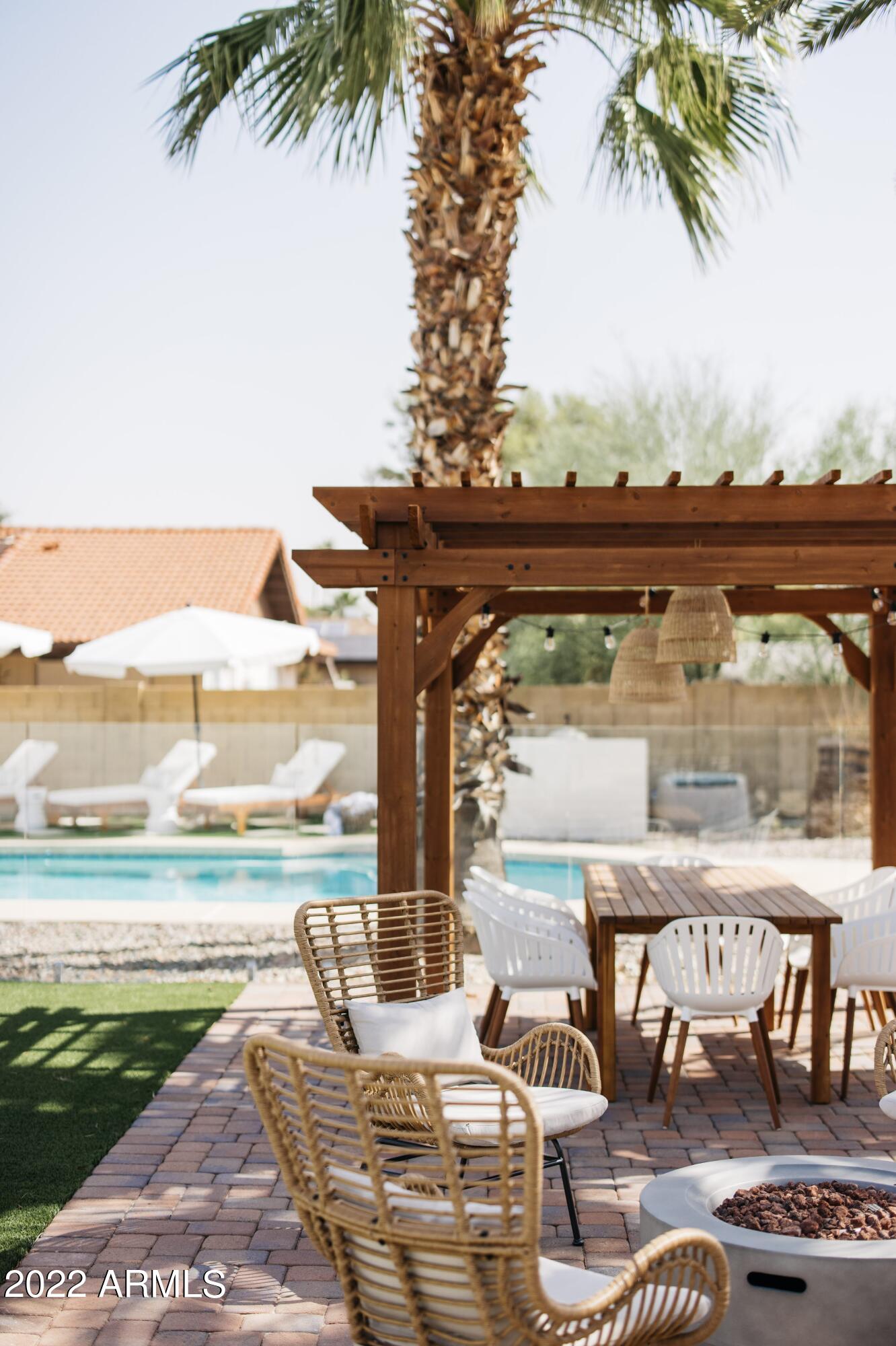 5723 E THUNDERBIRD Road