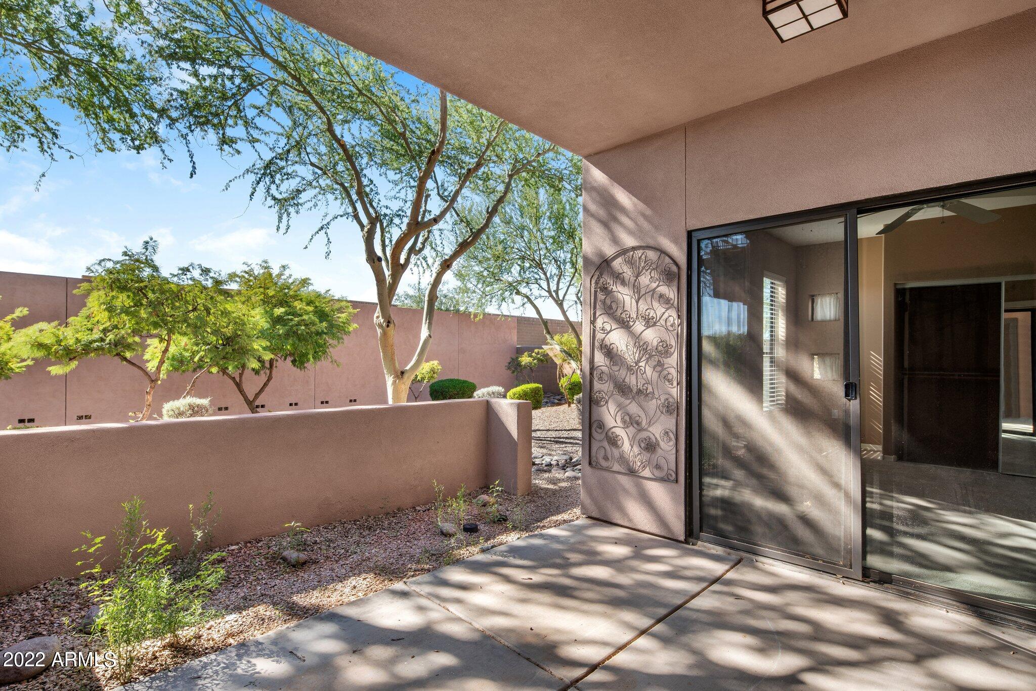 20660 N 40TH Street N, 1095