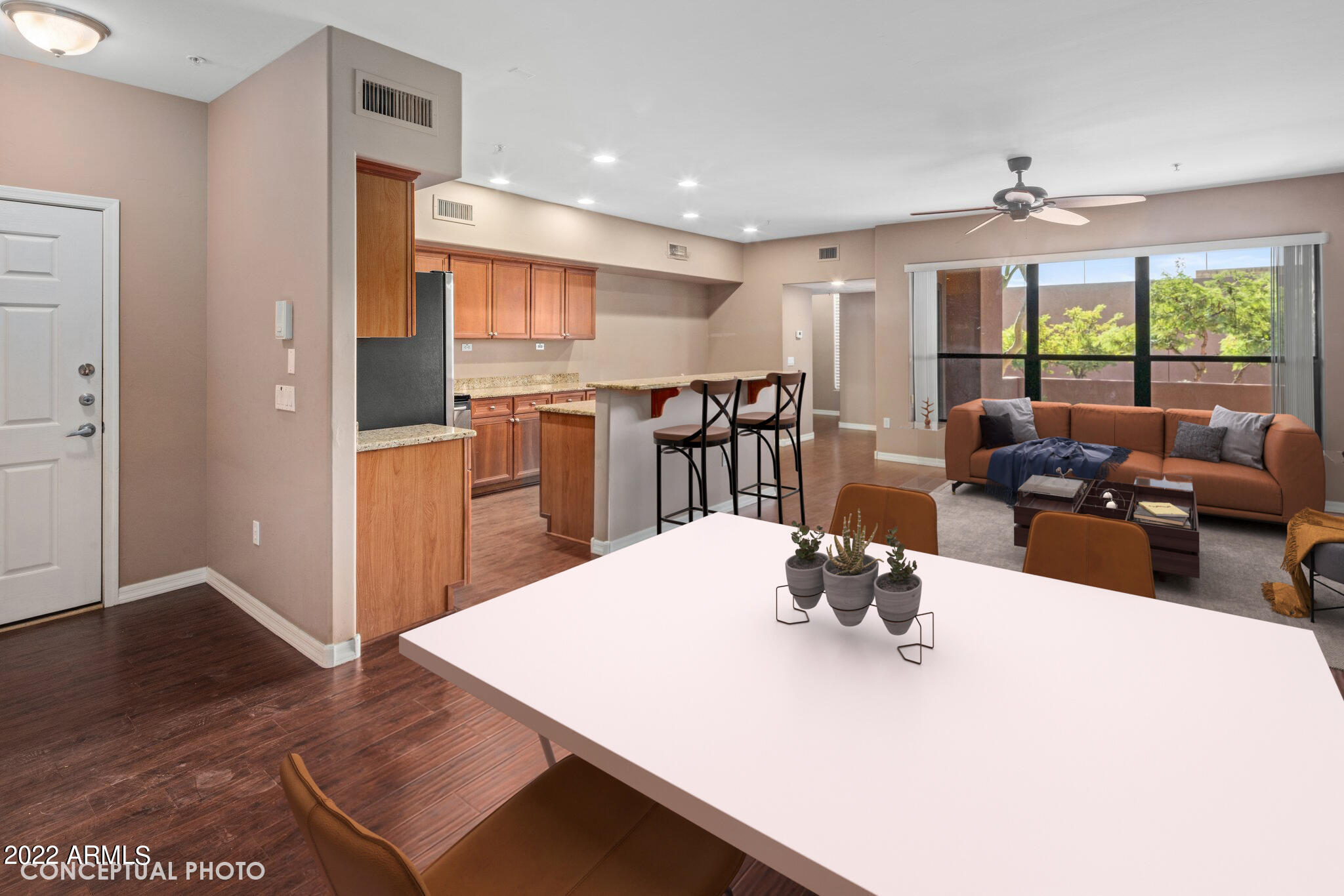 20660 N 40TH Street N, 1095