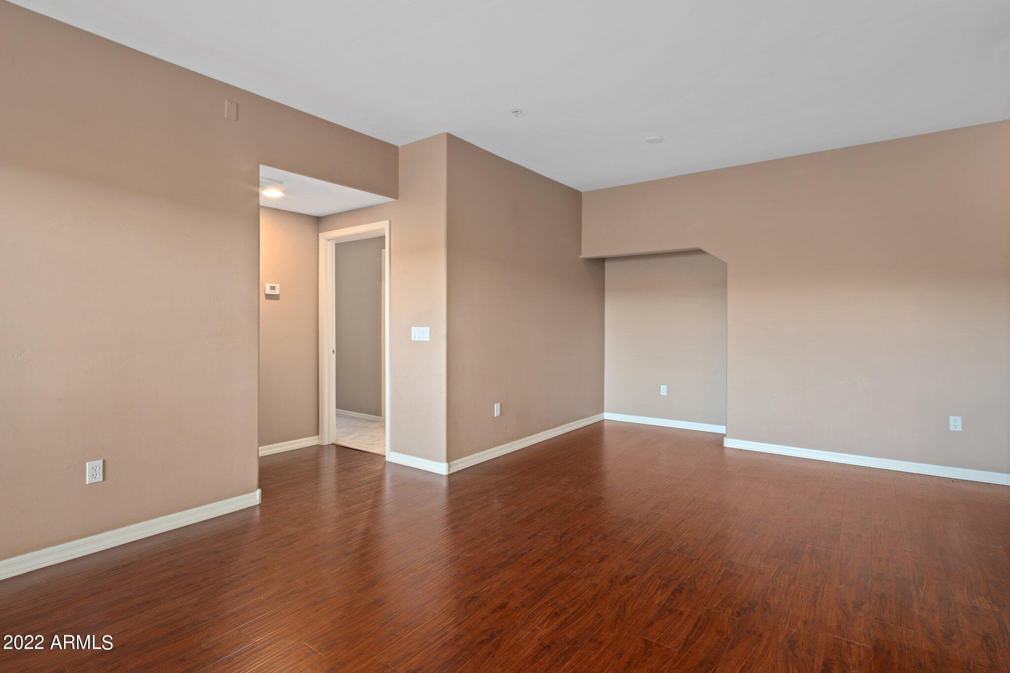 20660 N 40TH Street N, 1095